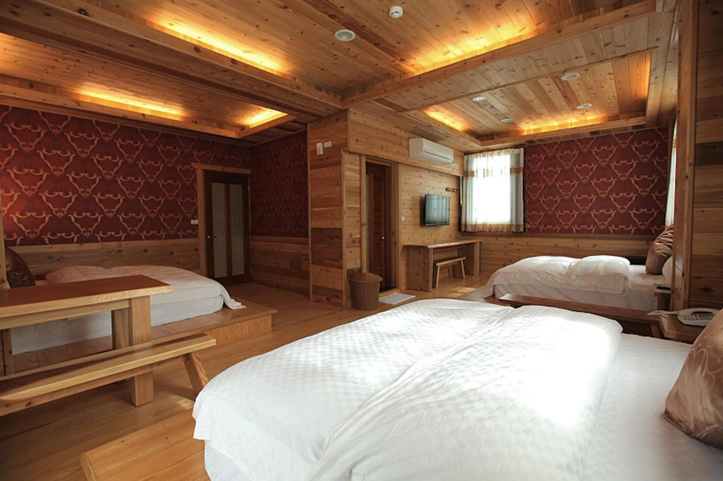 Shower, Bed in North Zart