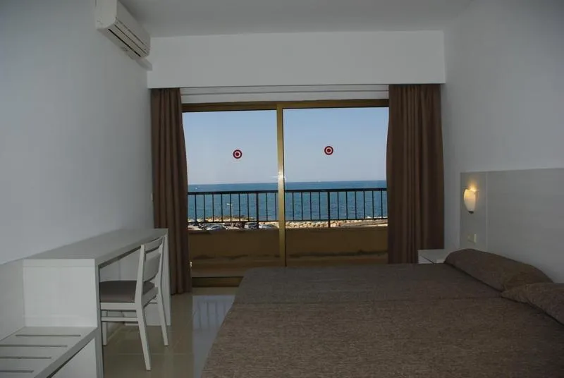View (from property/room), Bed in Apartamentos Embat