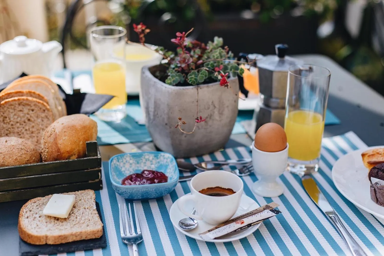 Continental breakfast in Accademia 39