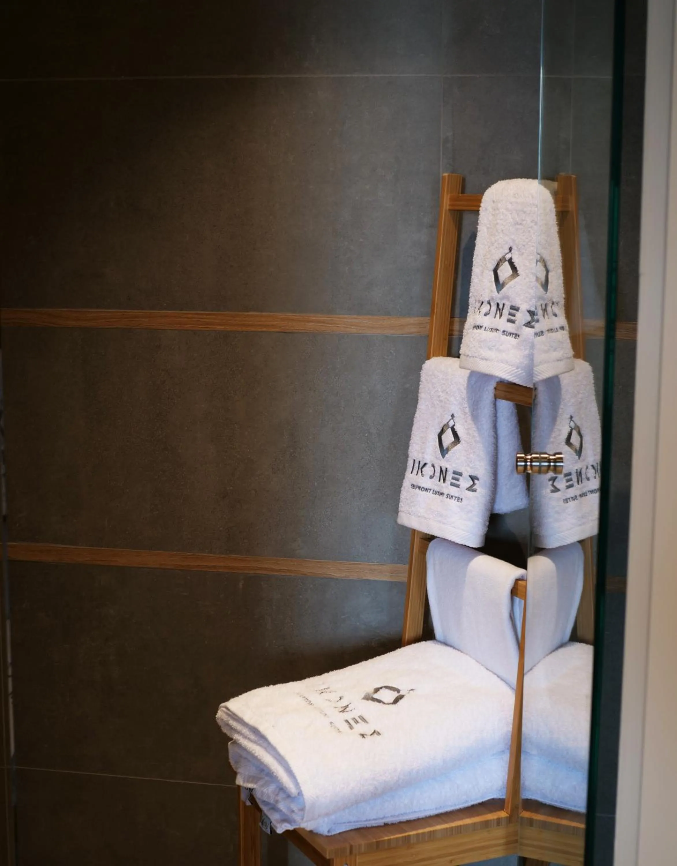 Ikones Seafront Luxury Suites