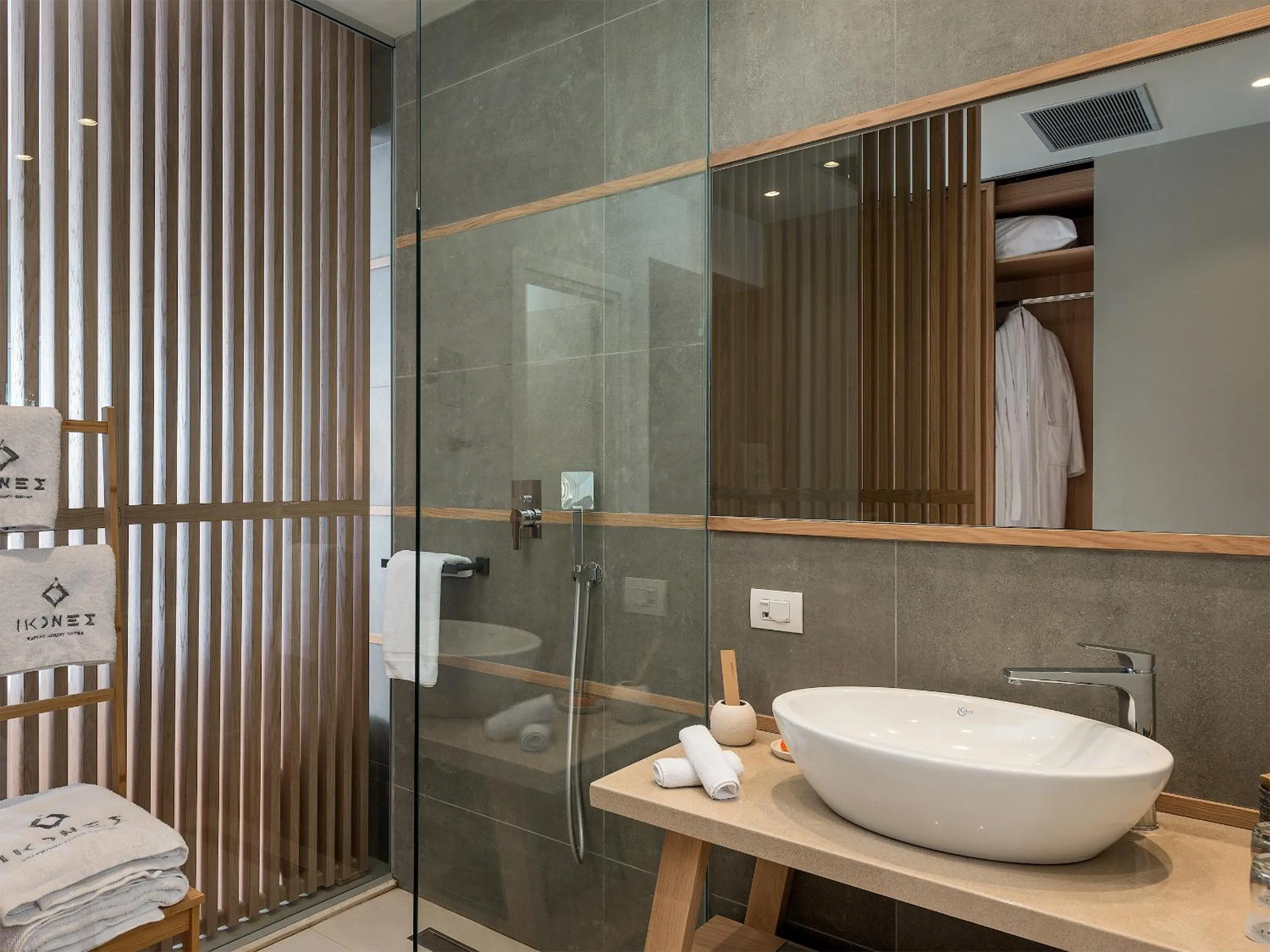 Ikones Seafront Luxury Suites