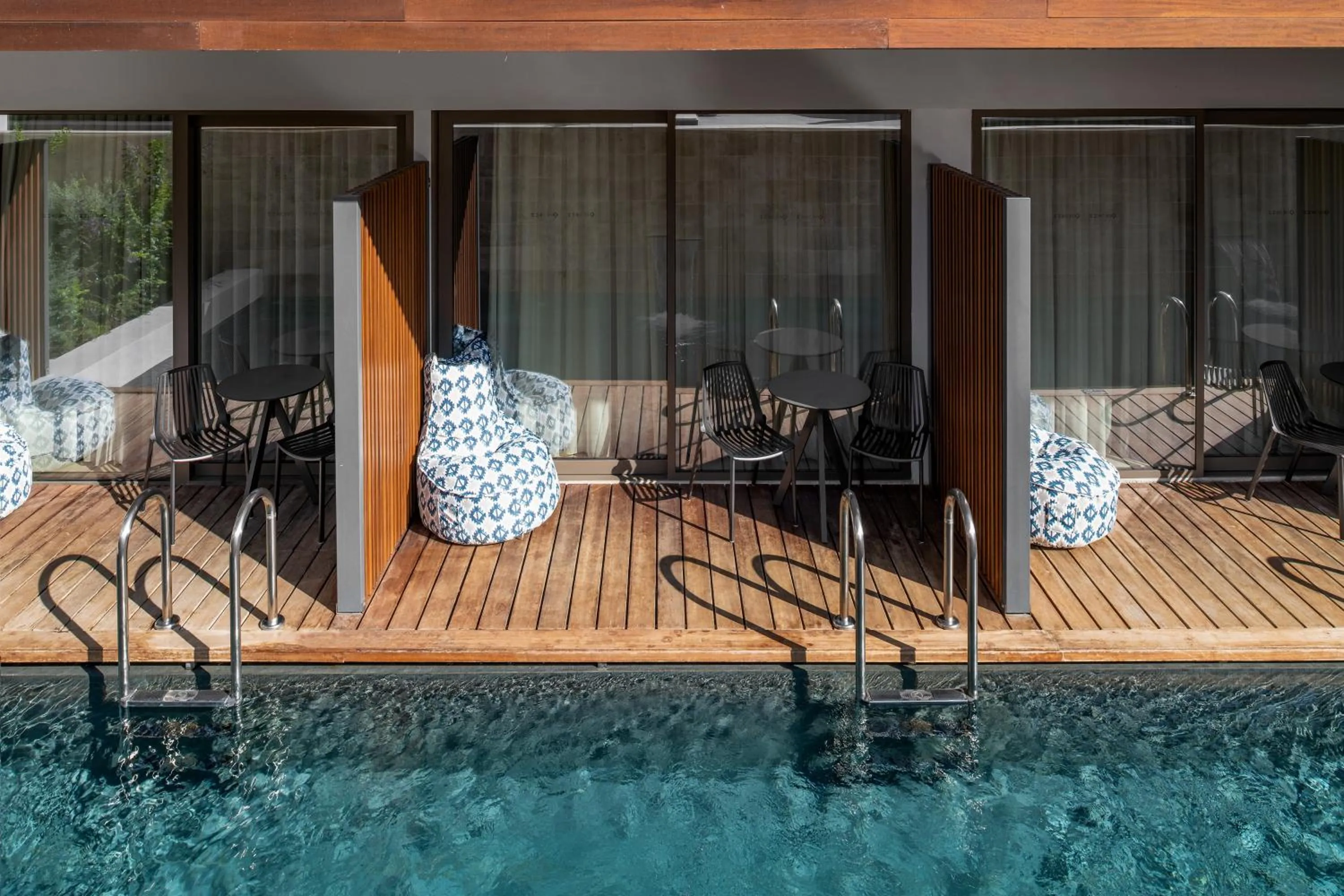 Ikones Seafront Luxury Suites