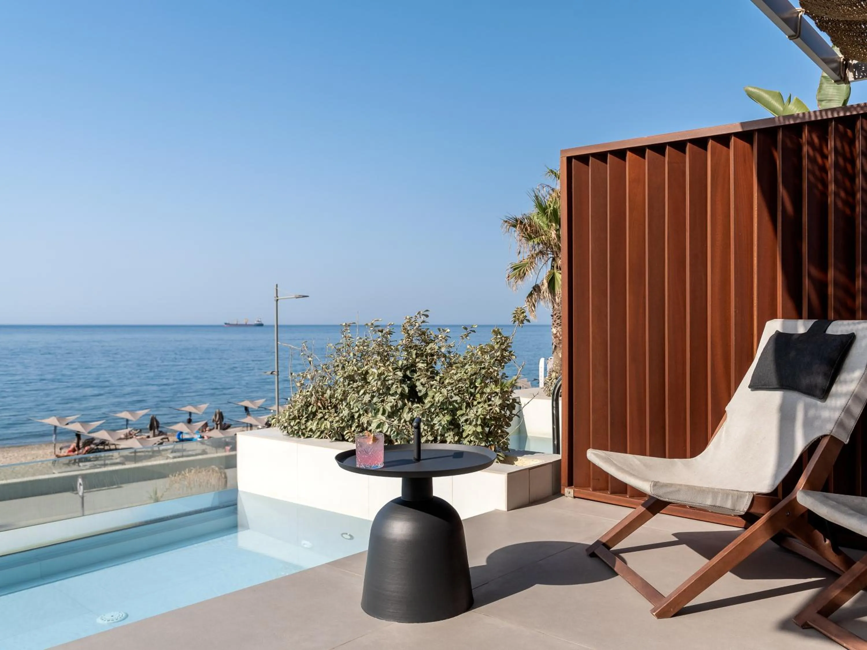 Ikones Seafront Luxury Suites