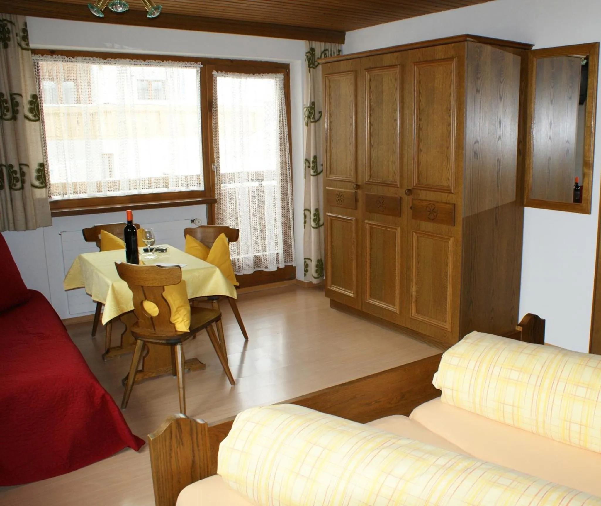 Bed in Sonnenhotel Soldanella Sonneck