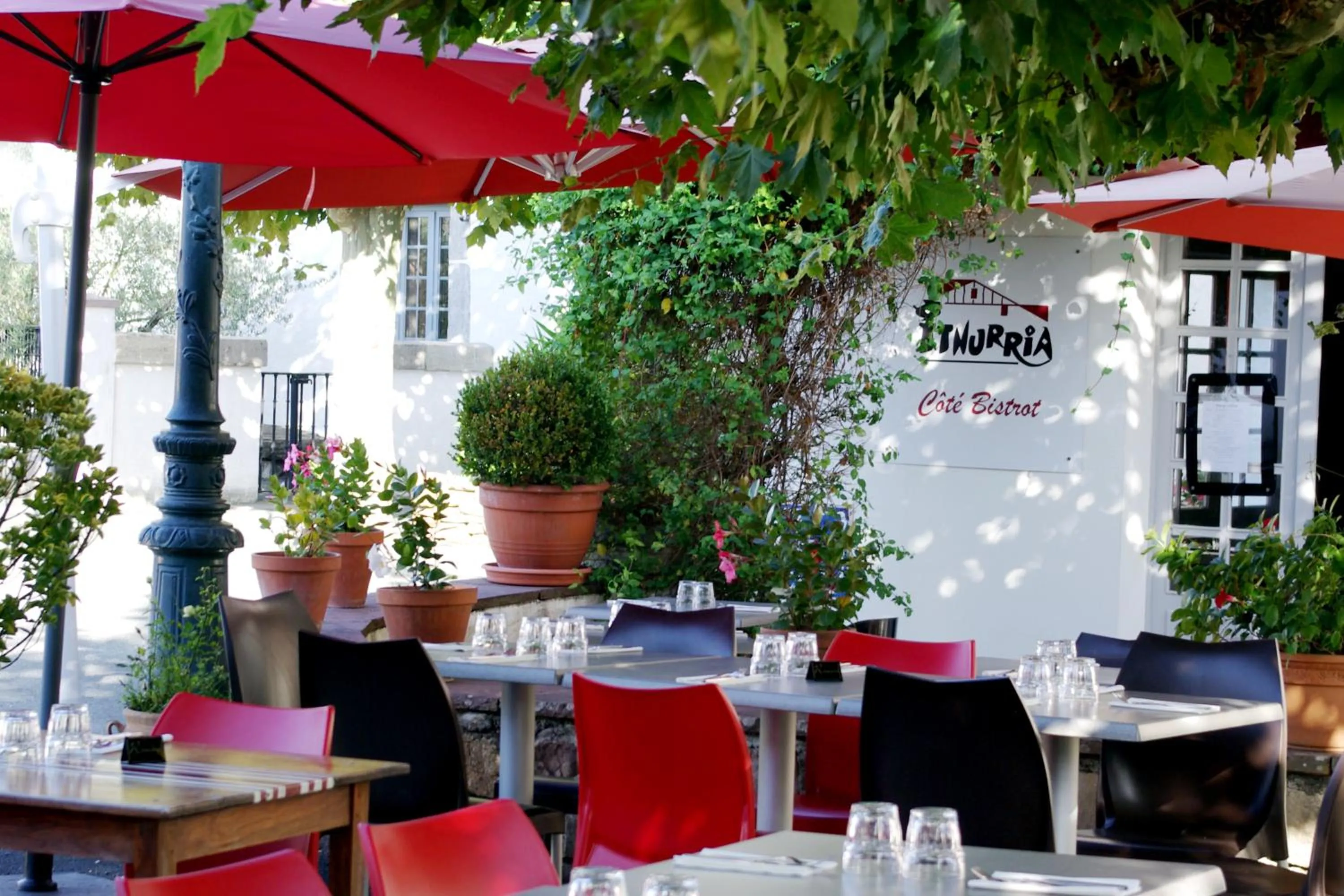 Patio in Hôtel Ithurria - Teritoria