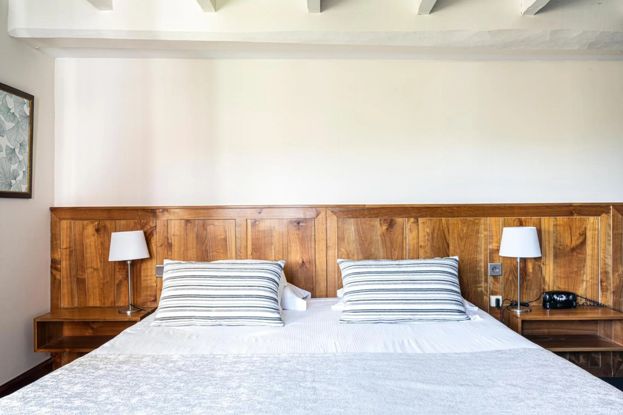 Bed in Hôtel Ithurria - Teritoria