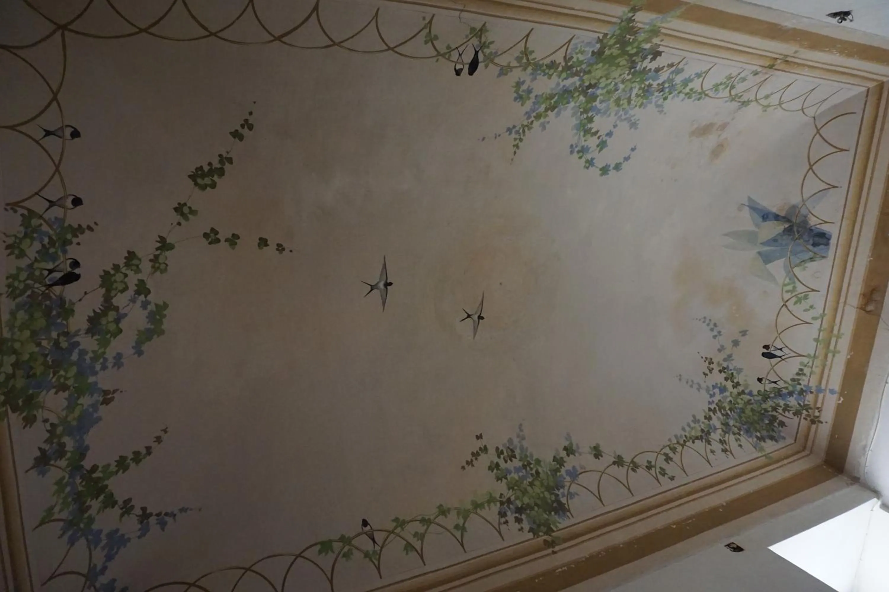 Decorative detail in Palazzo De Fabritiis