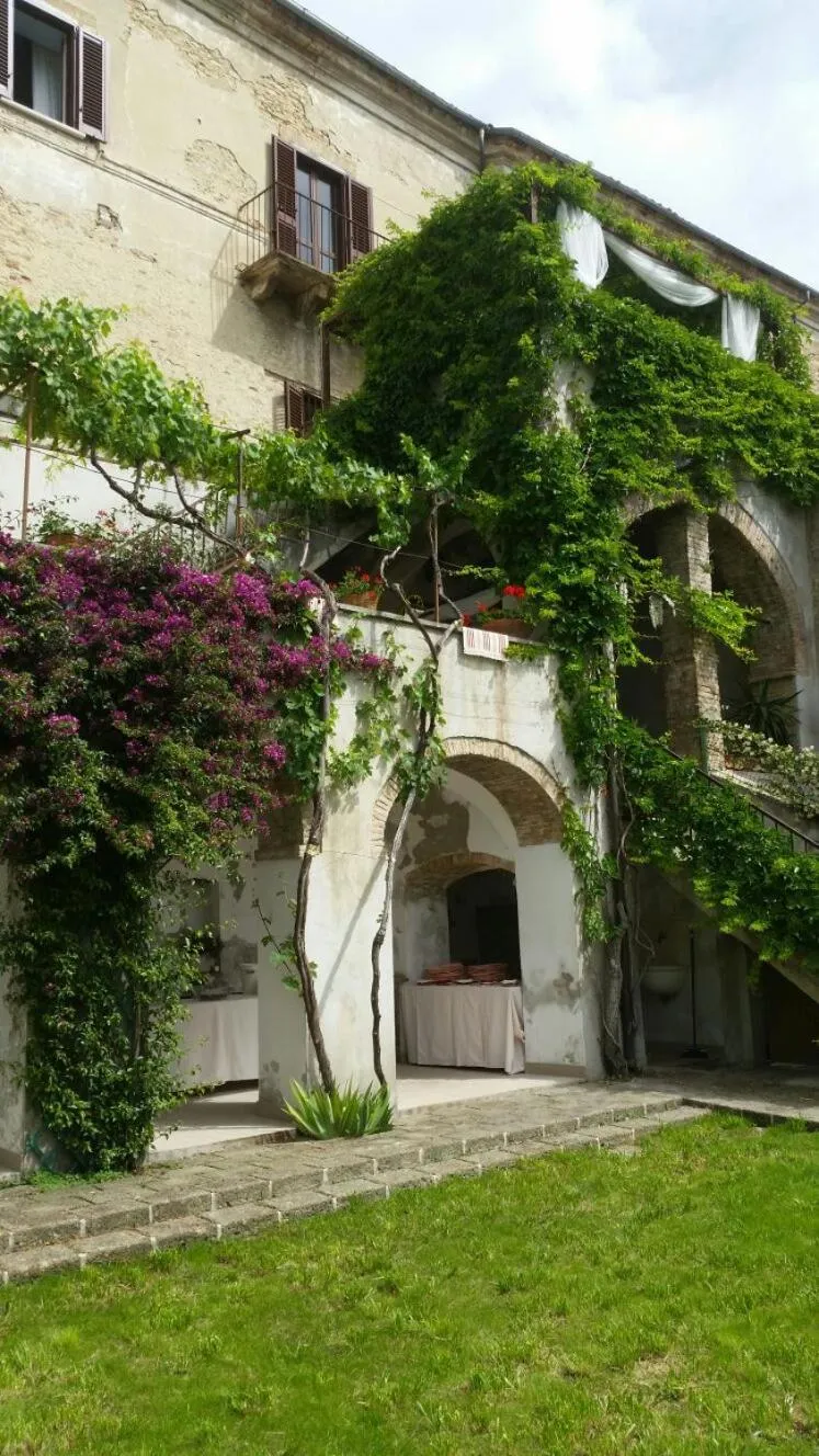 Garden view in Palazzo De Fabritiis
