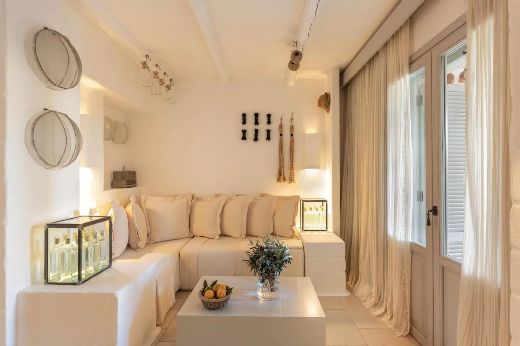 Dining area, Bed in Borgo Egnazia