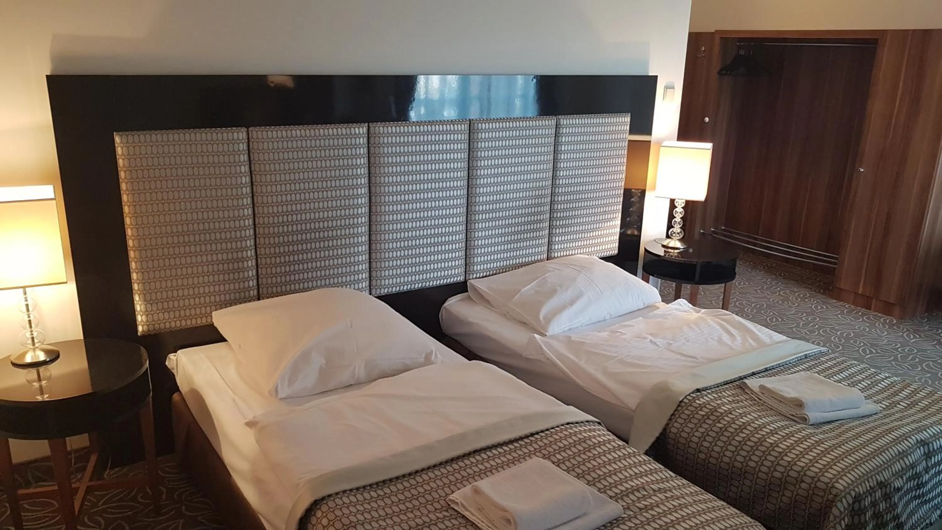 Photo of the whole room, Bed in Hotel Cyprus