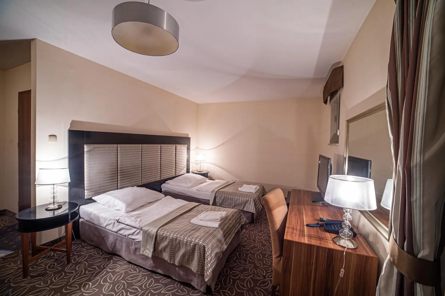 Photo of the whole room, Bed in Hotel Cyprus