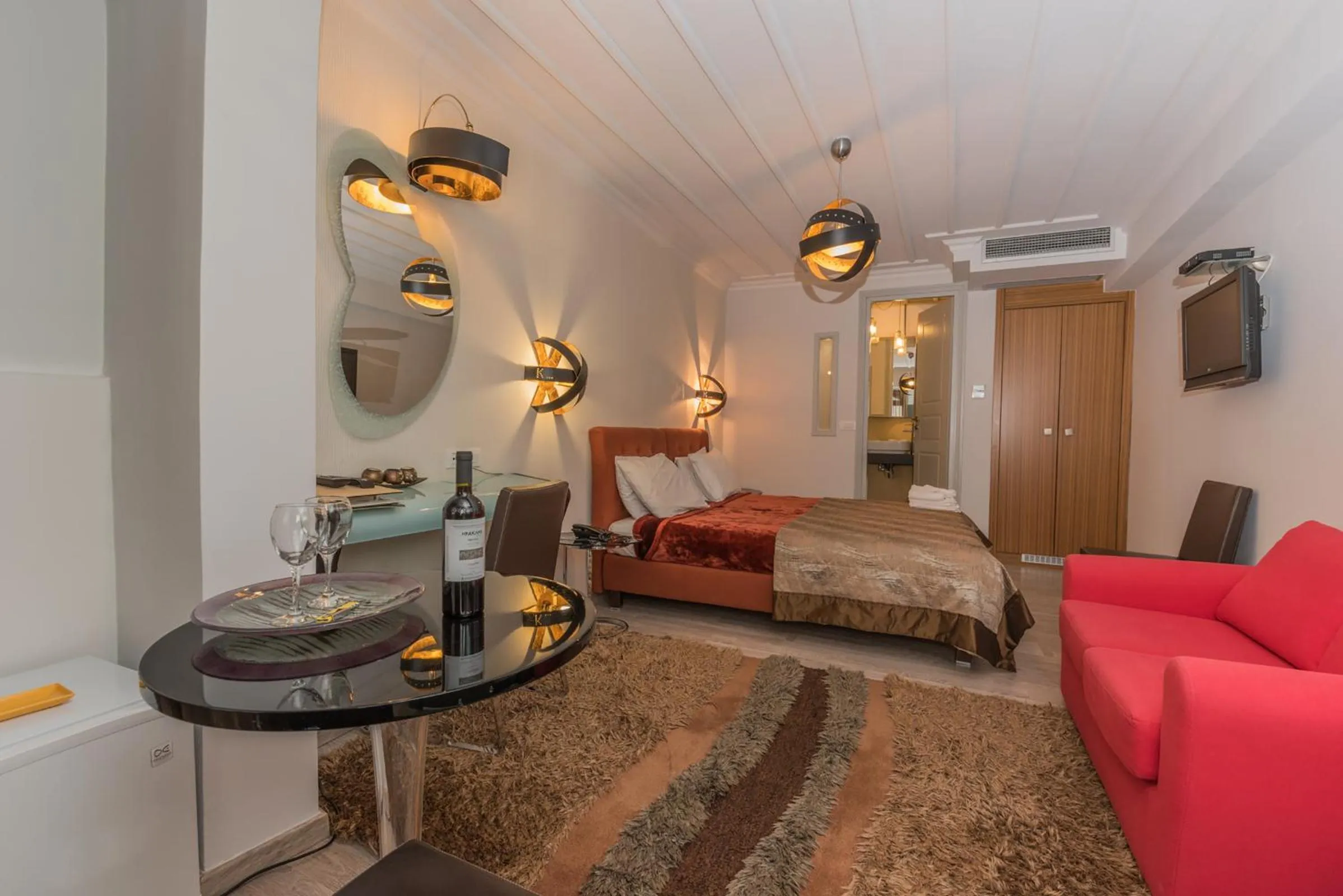 Photo of the whole room, Bed in Amfitriti Palazzo