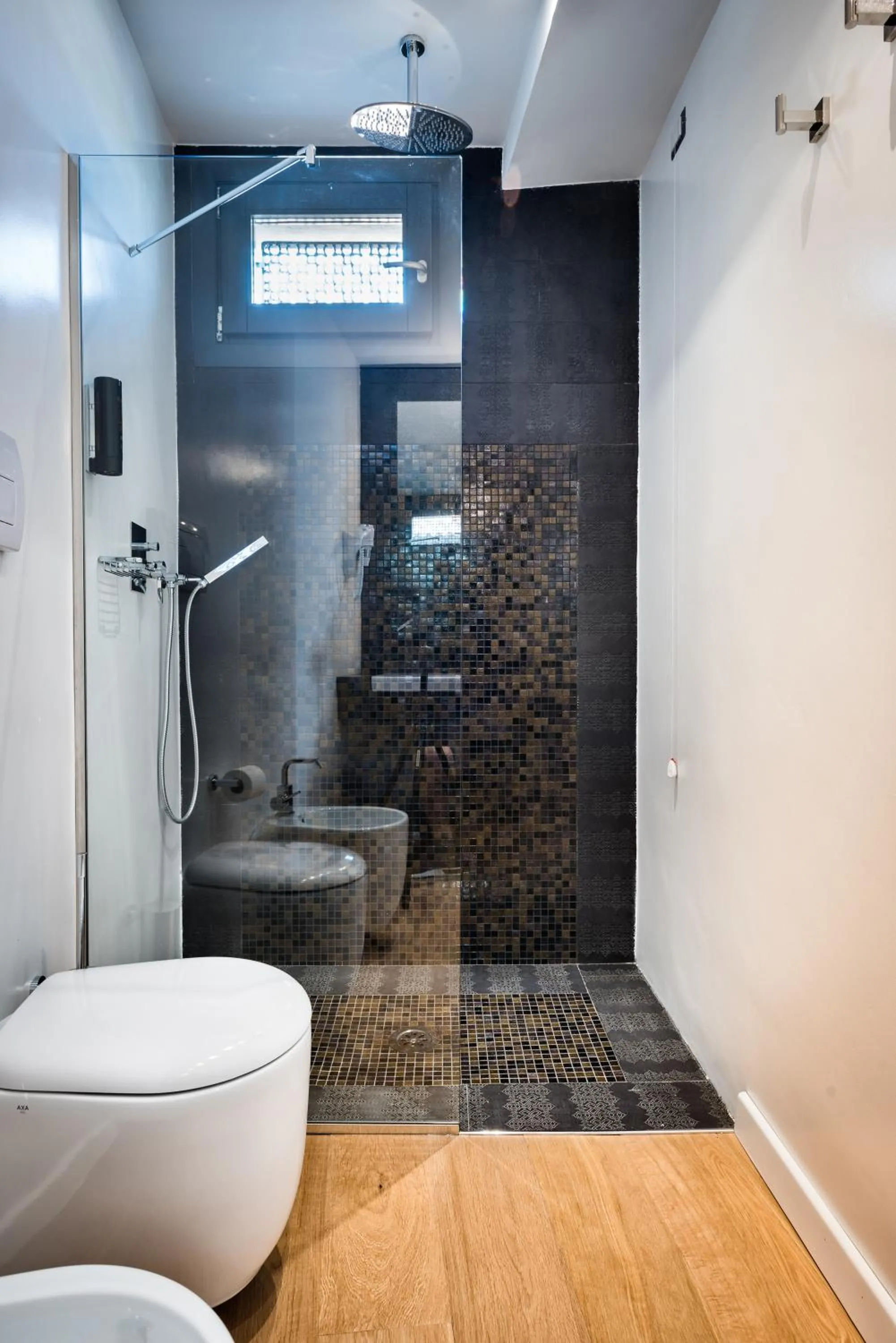 Shower in Teku Sardinia Boutique Hotel