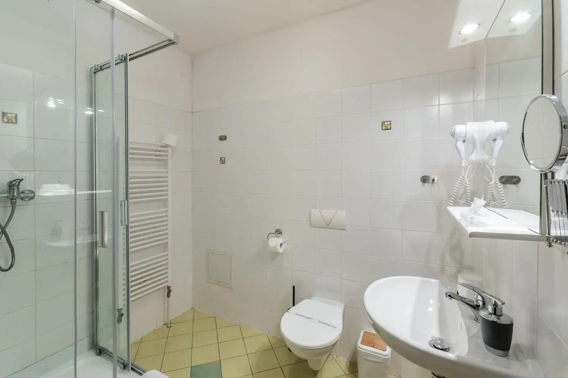 Double or Twin Room in Augustus et Otto Hotel Double or Twin Room in Augustus et Otto Hotel