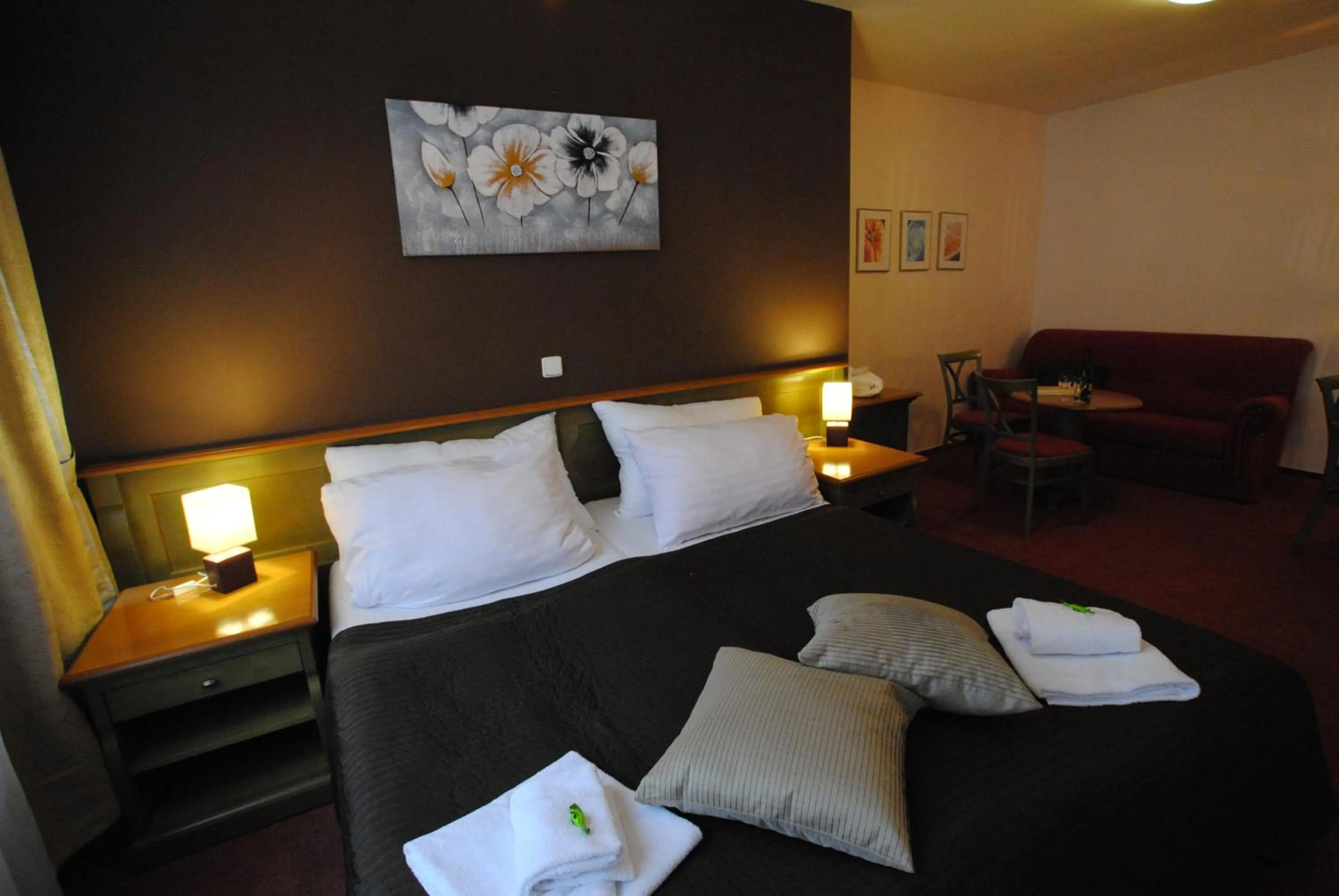 Bed in Augustus et Otto Hotel