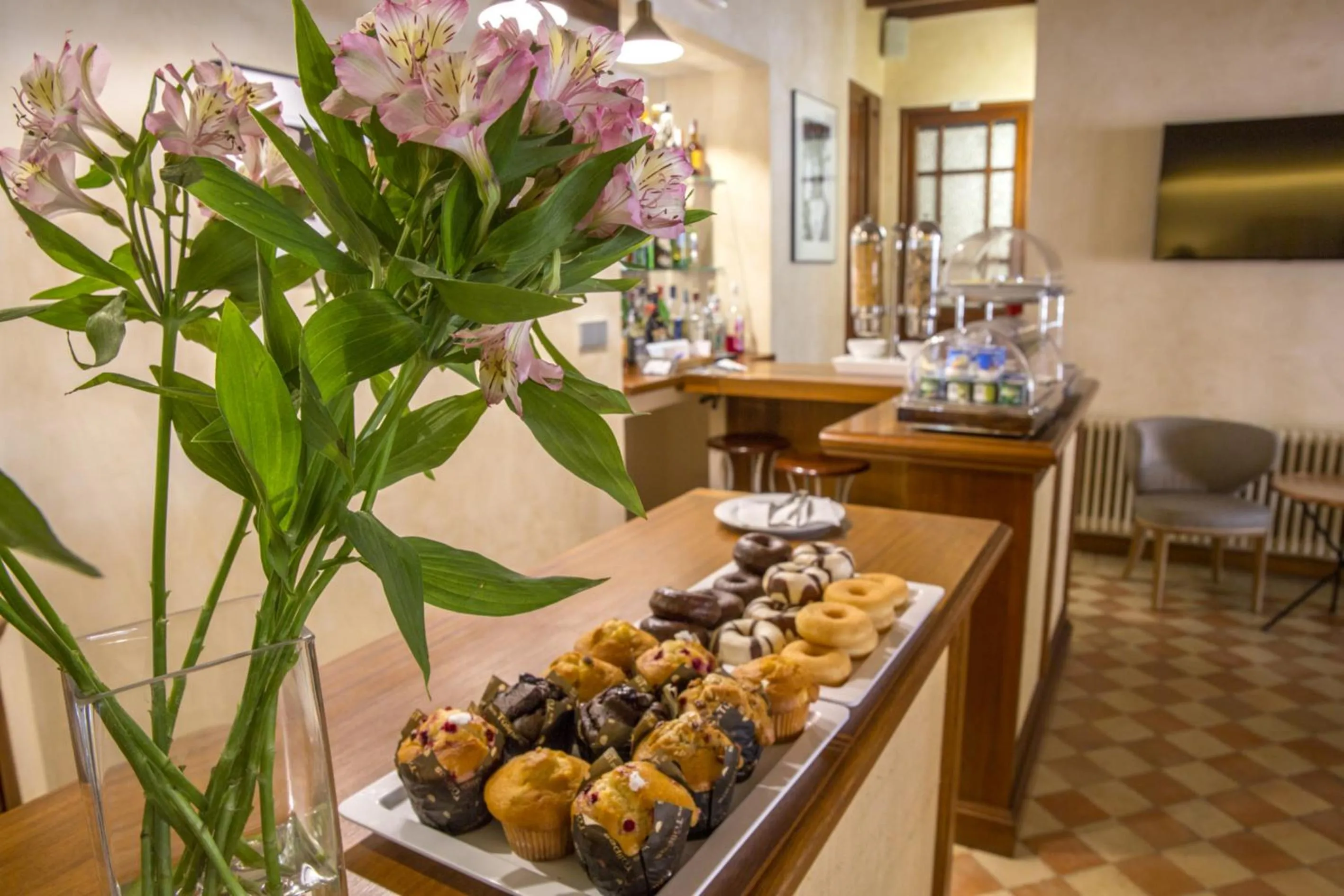 Coffee/tea facilities in Hotel y Apartamentos DES PUIG