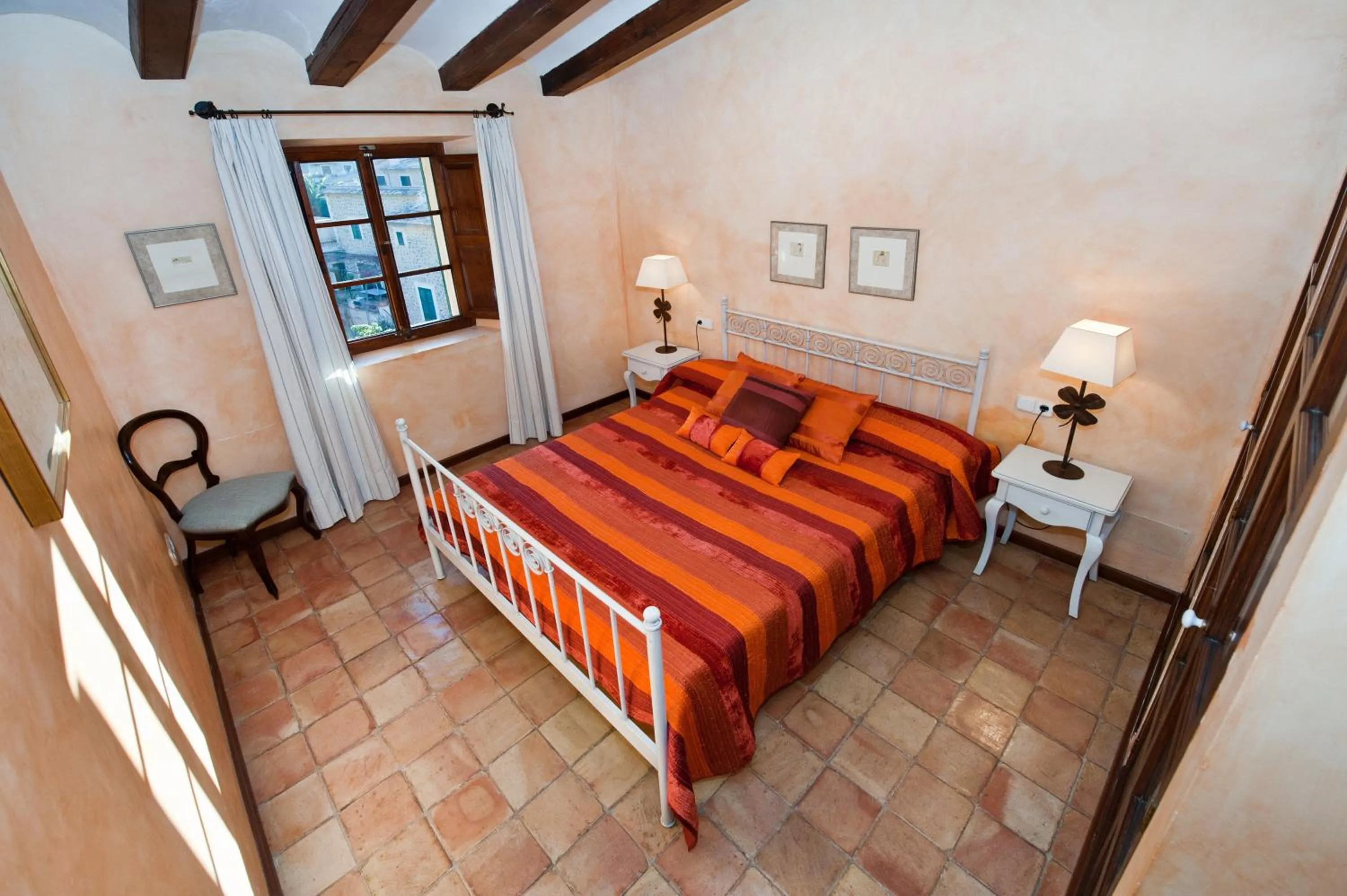 Bedroom, Bed in Hotel y Apartamentos DES PUIG