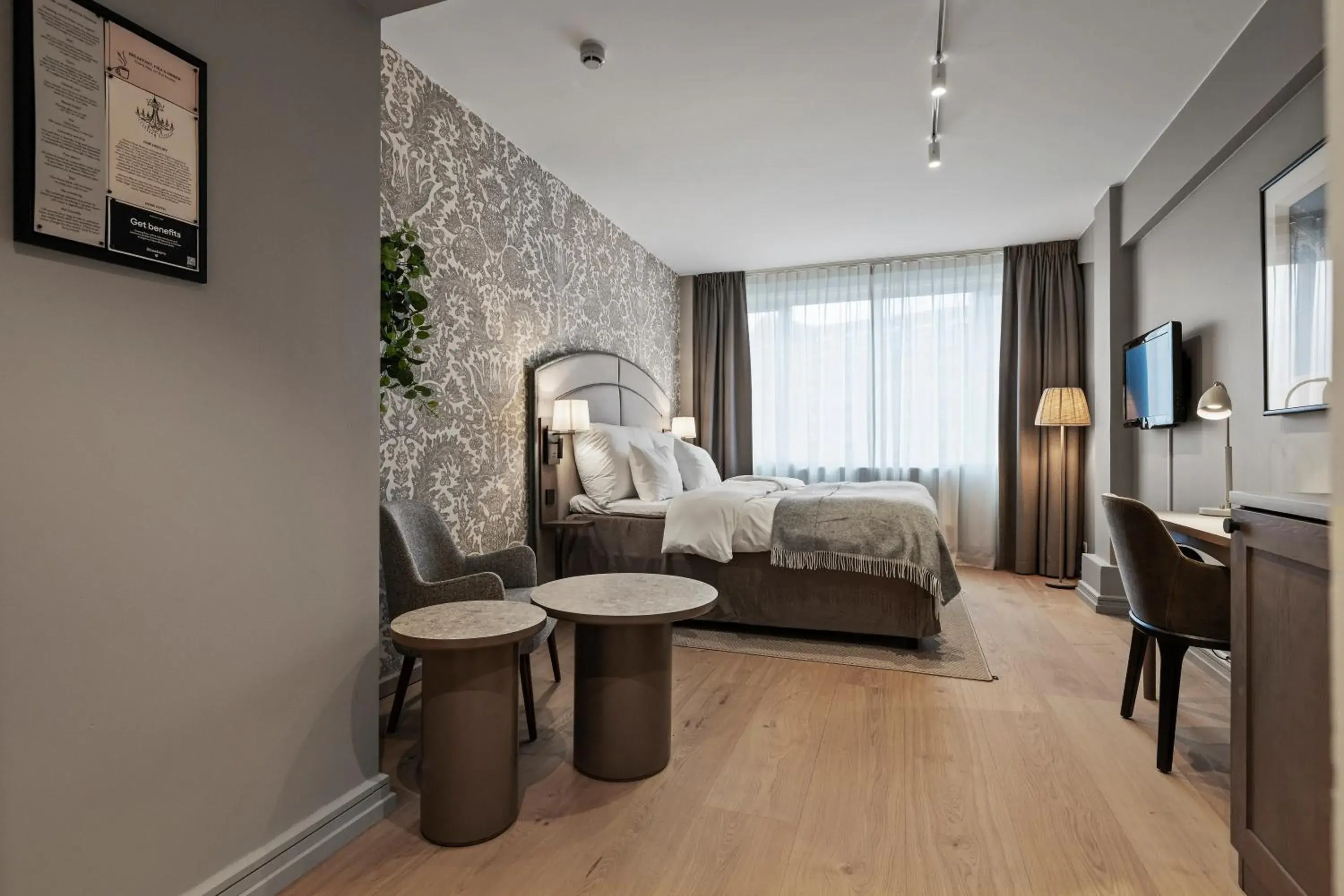 Superior Double Room in Home Hotel Bastion Superior Double Room in Home Hotel Bastion