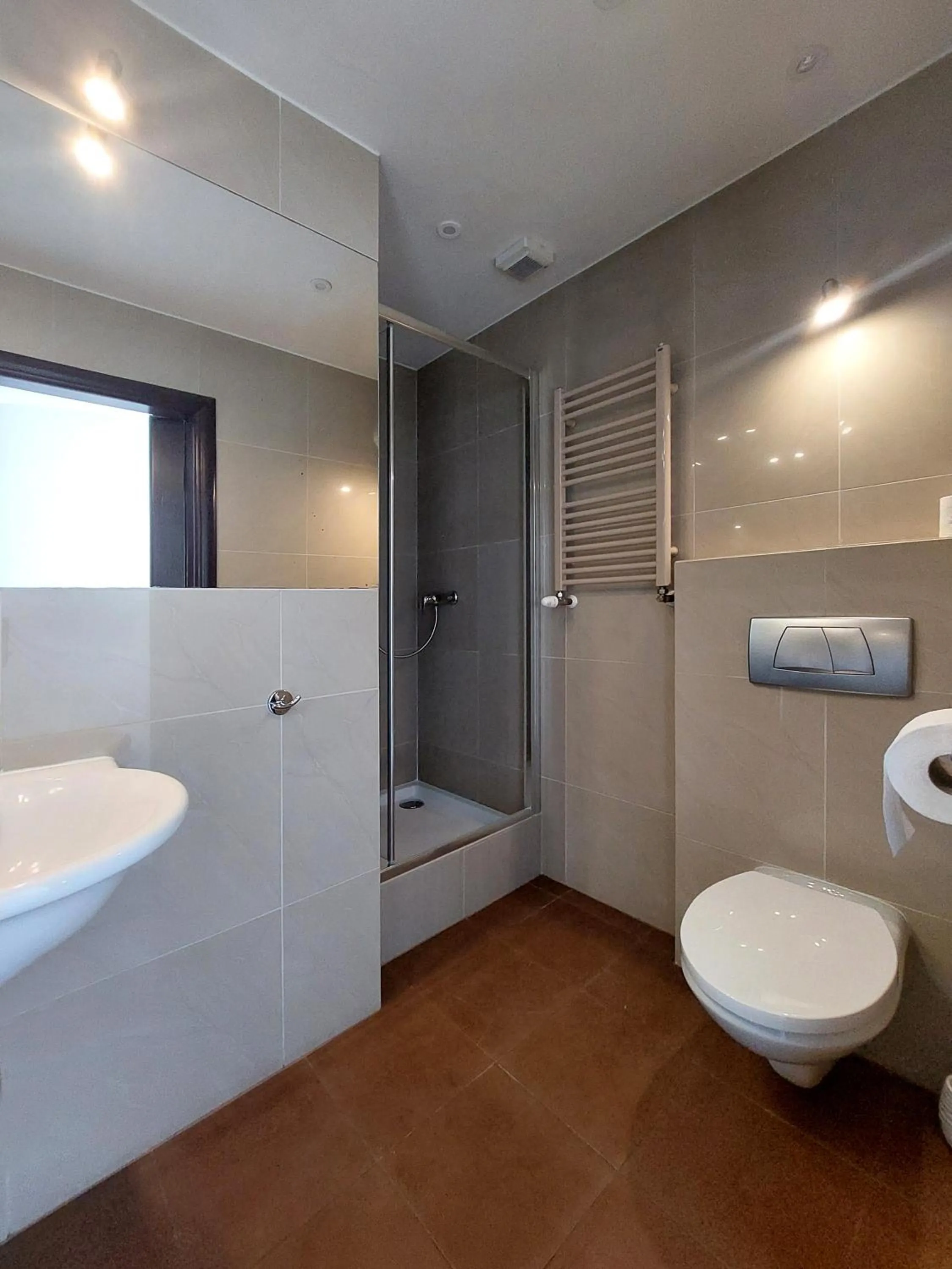 Shower in Atlantic Aparthotel