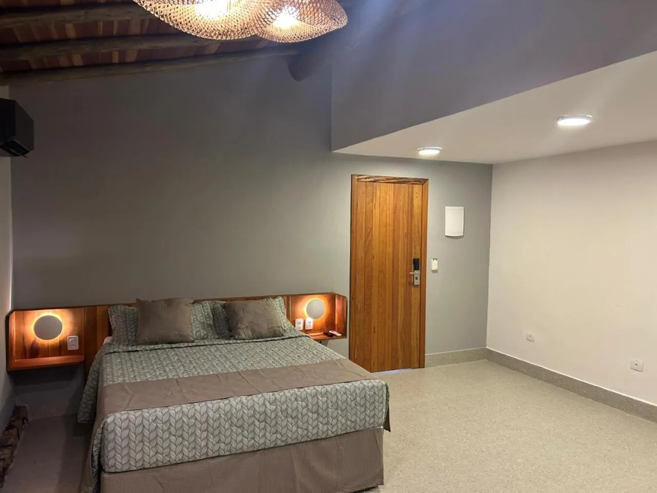 Bedroom, Bed in Hotel Coquille