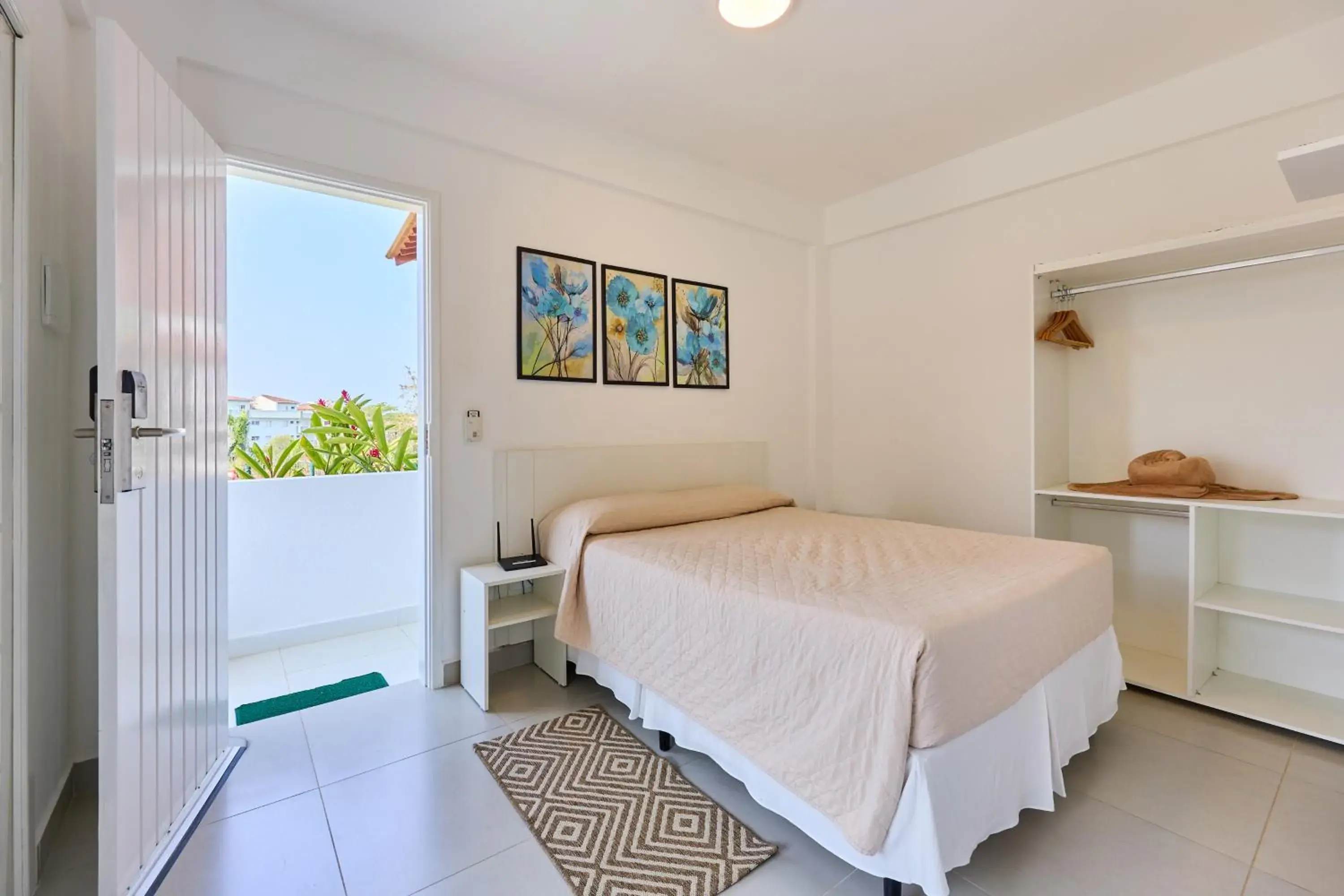 Deluxe Double Room with Balcony in Hotel Coquille Deluxe Double Room with Balcony in Hotel Coquille