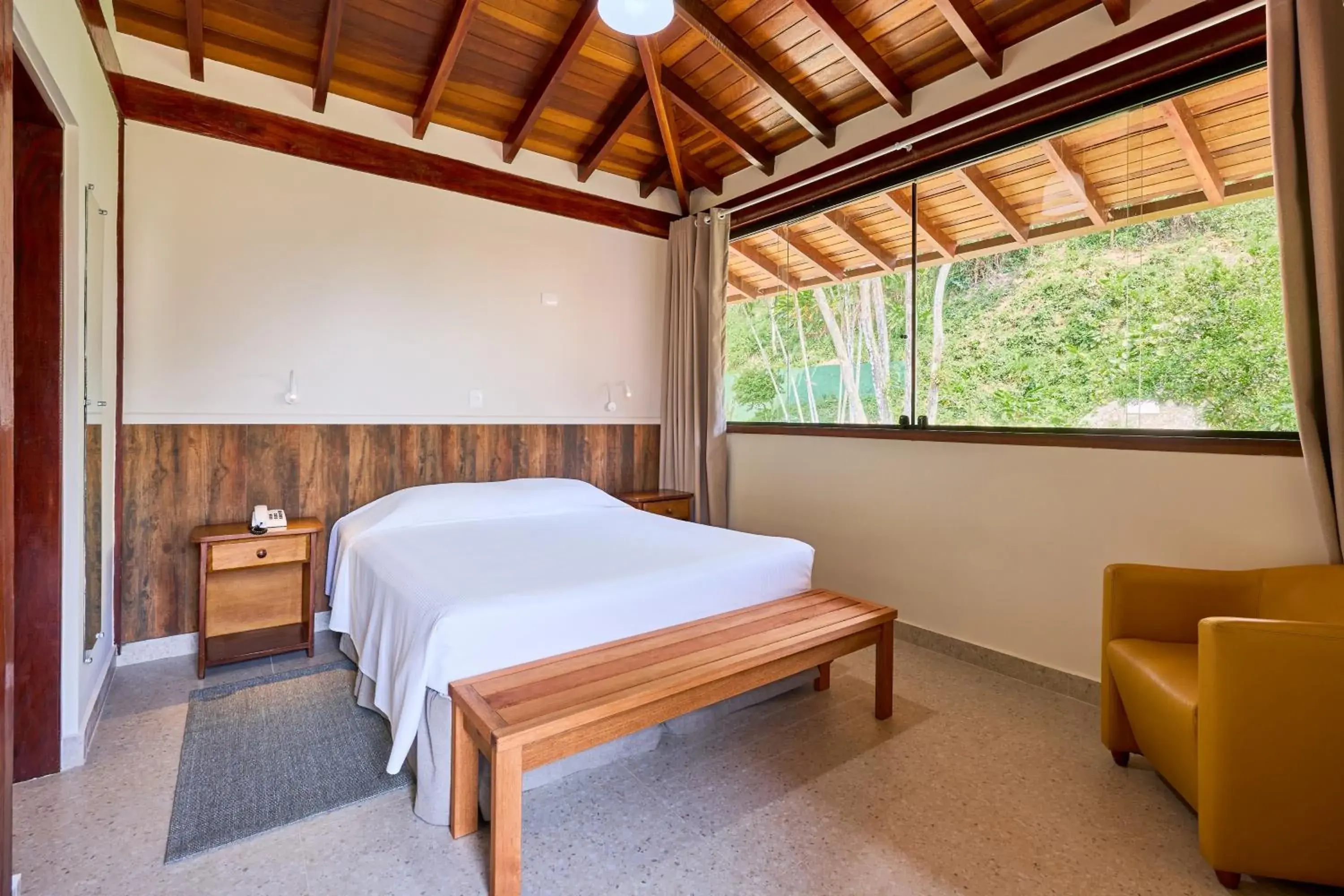 Superior Double Room in Hotel Coquille Superior Double Room in Hotel Coquille