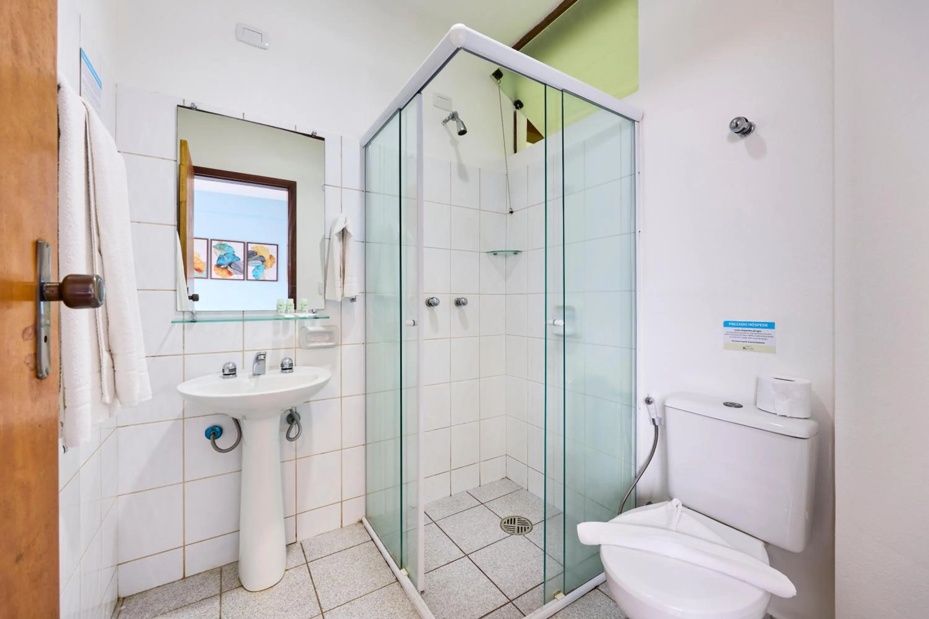 Bathroom in Hotel Coquille