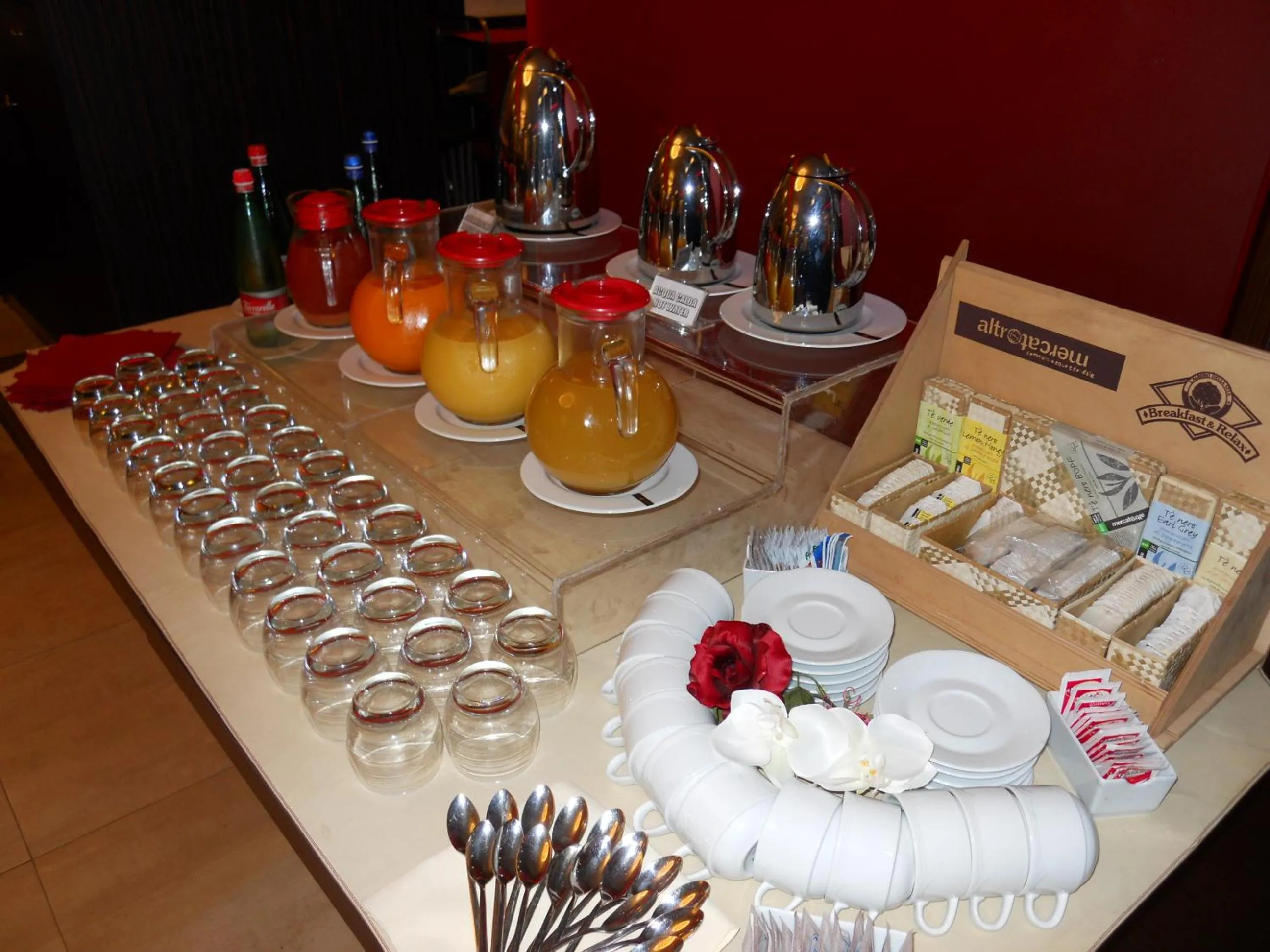 Coffee/tea facilities in Rama Palace Hotel