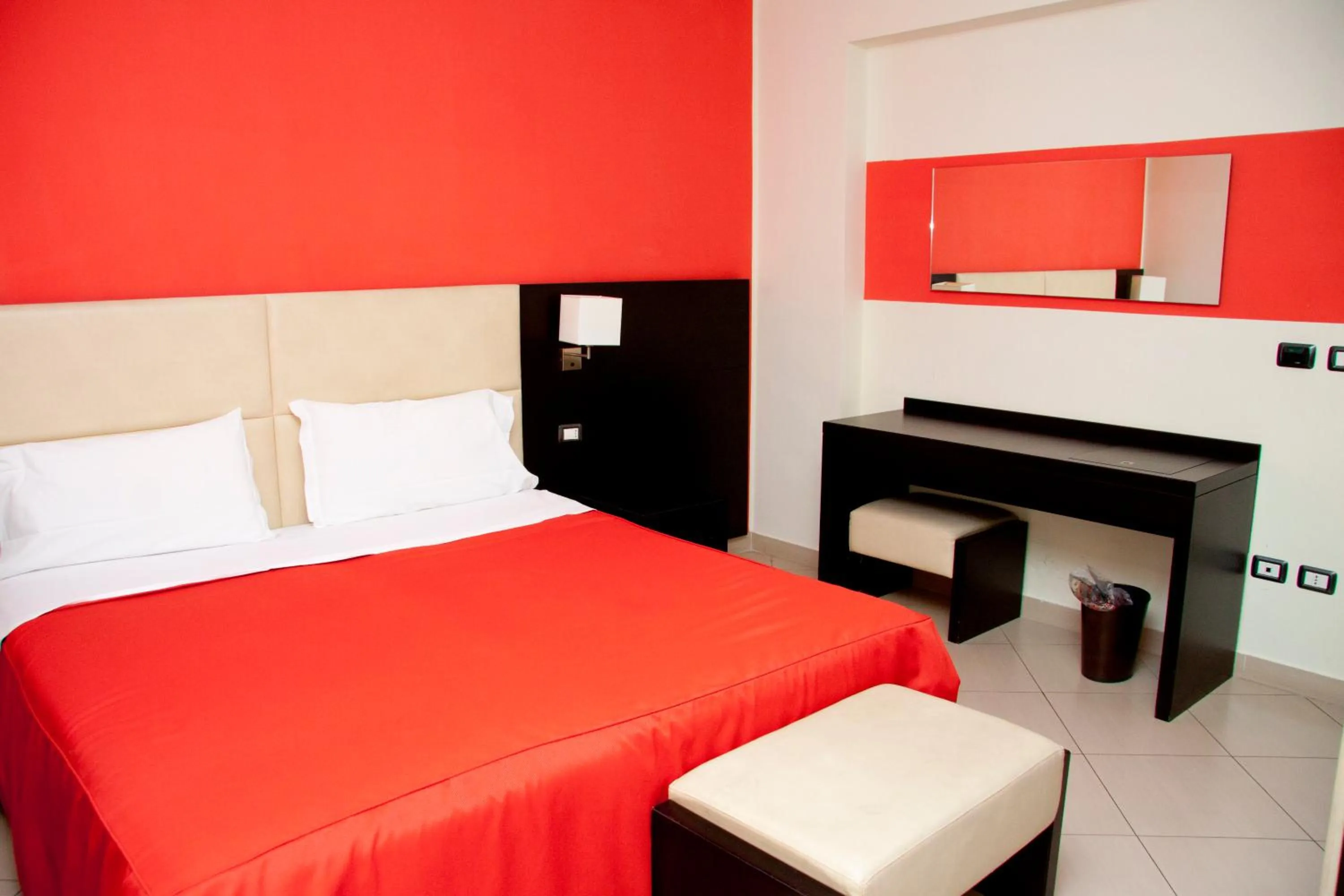 Balcony/Terrace, Bed in Rama Palace Hotel