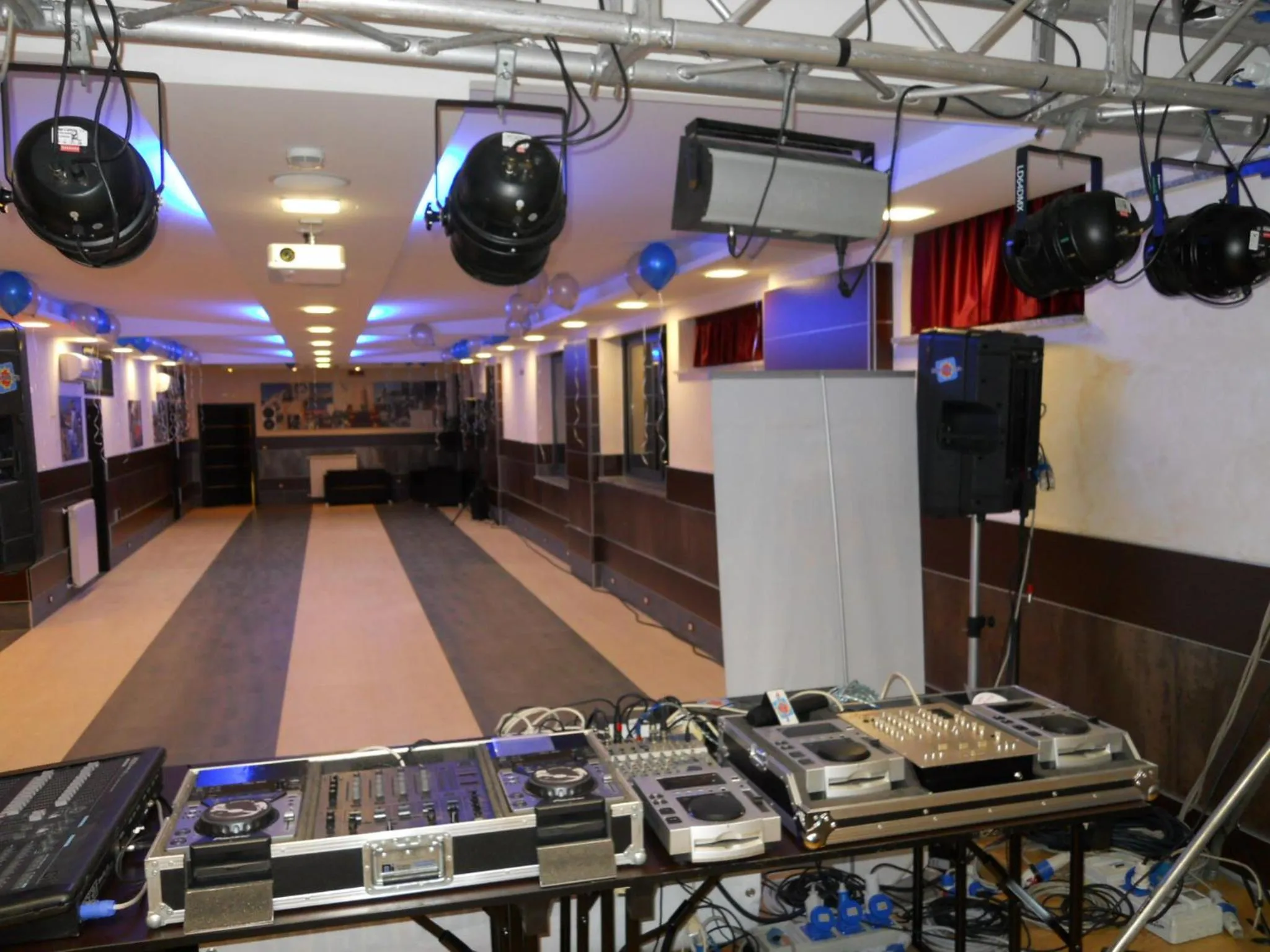 Game Room in Rama Palace Hotel