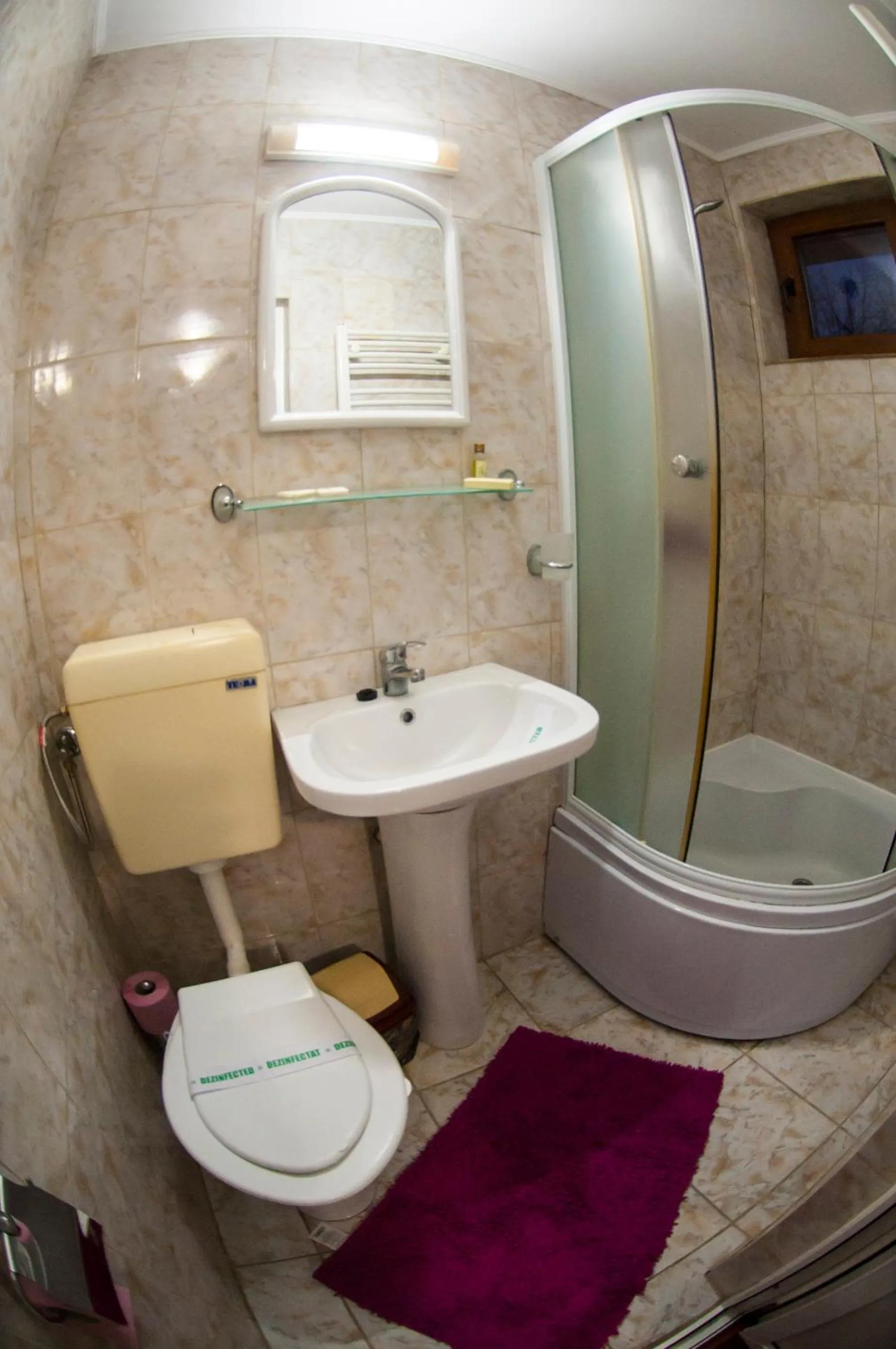 Shower in La Casa Nord