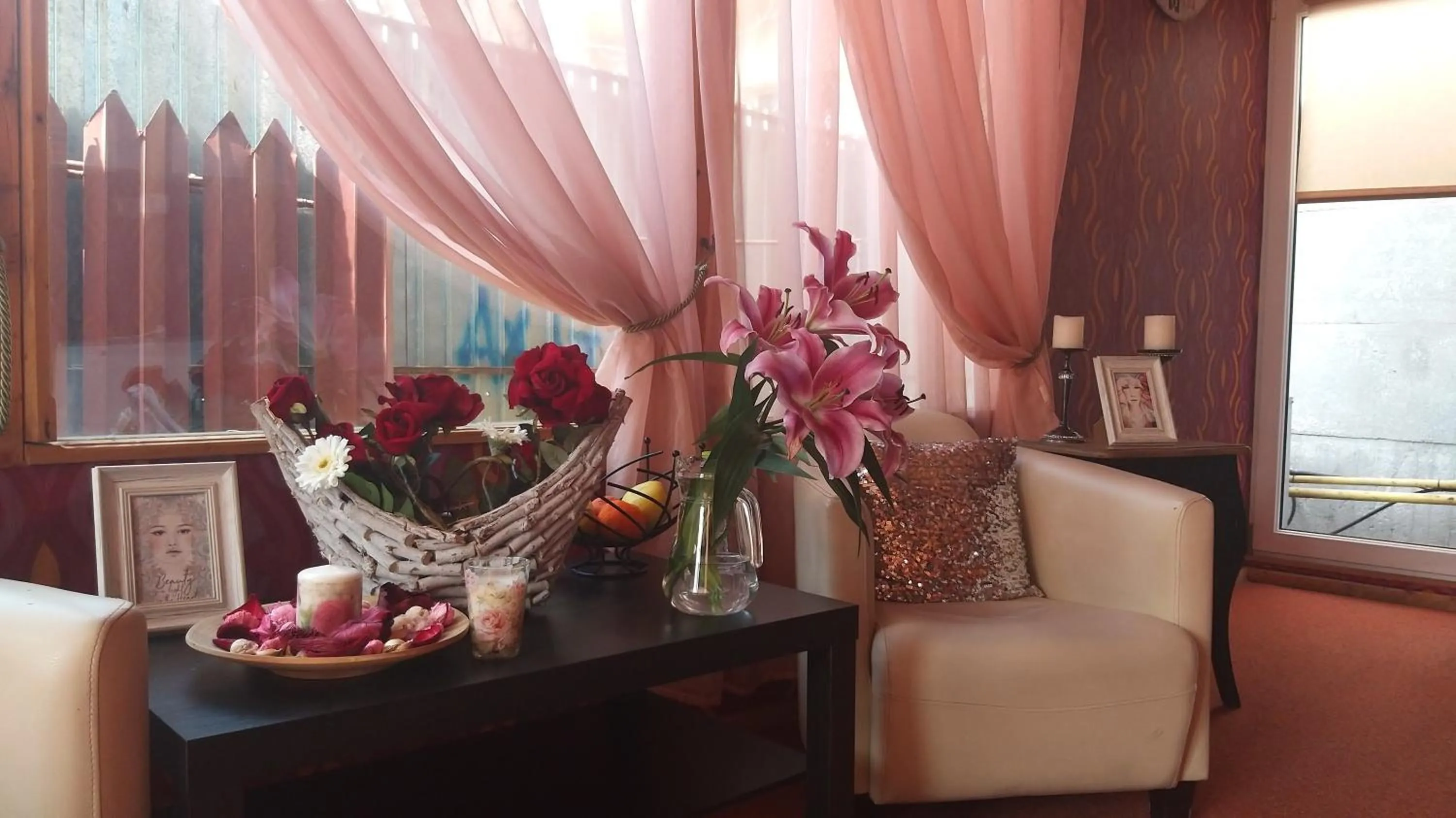 Seating area in La Casa Nord