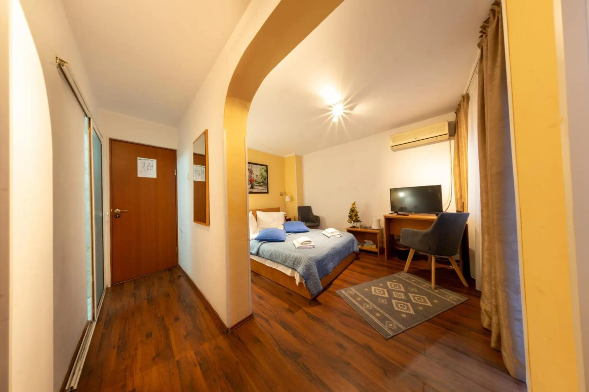 Photo of the whole room, Bed in La Casa Nord