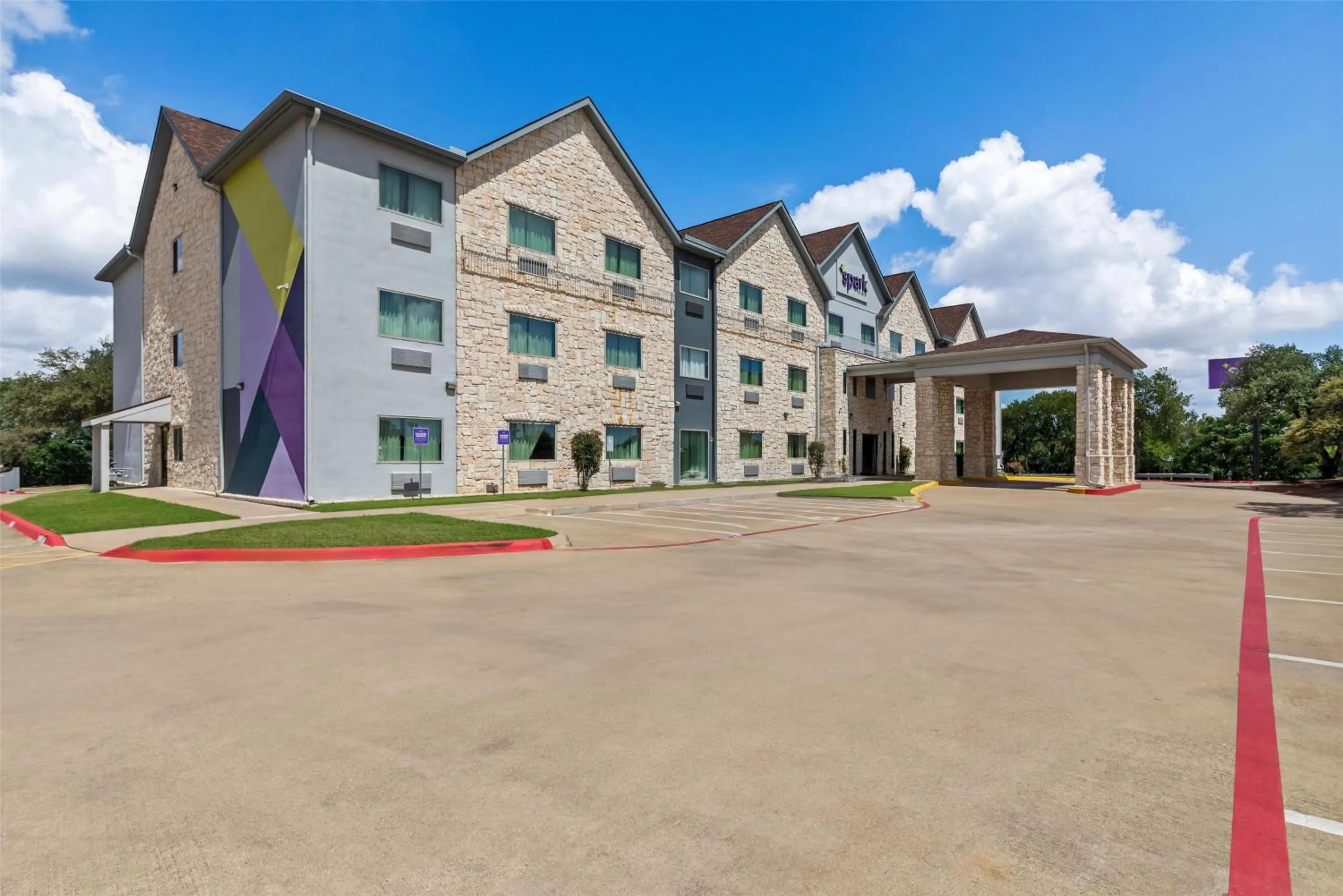 Property building in Spark by Hilton Round Rock