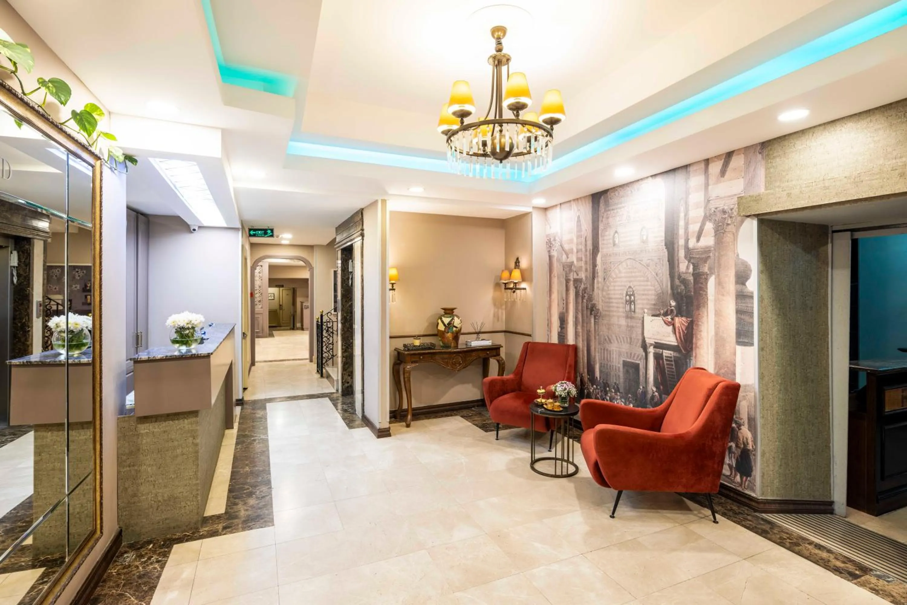 Lobby or reception in Raymond Hotel Old City