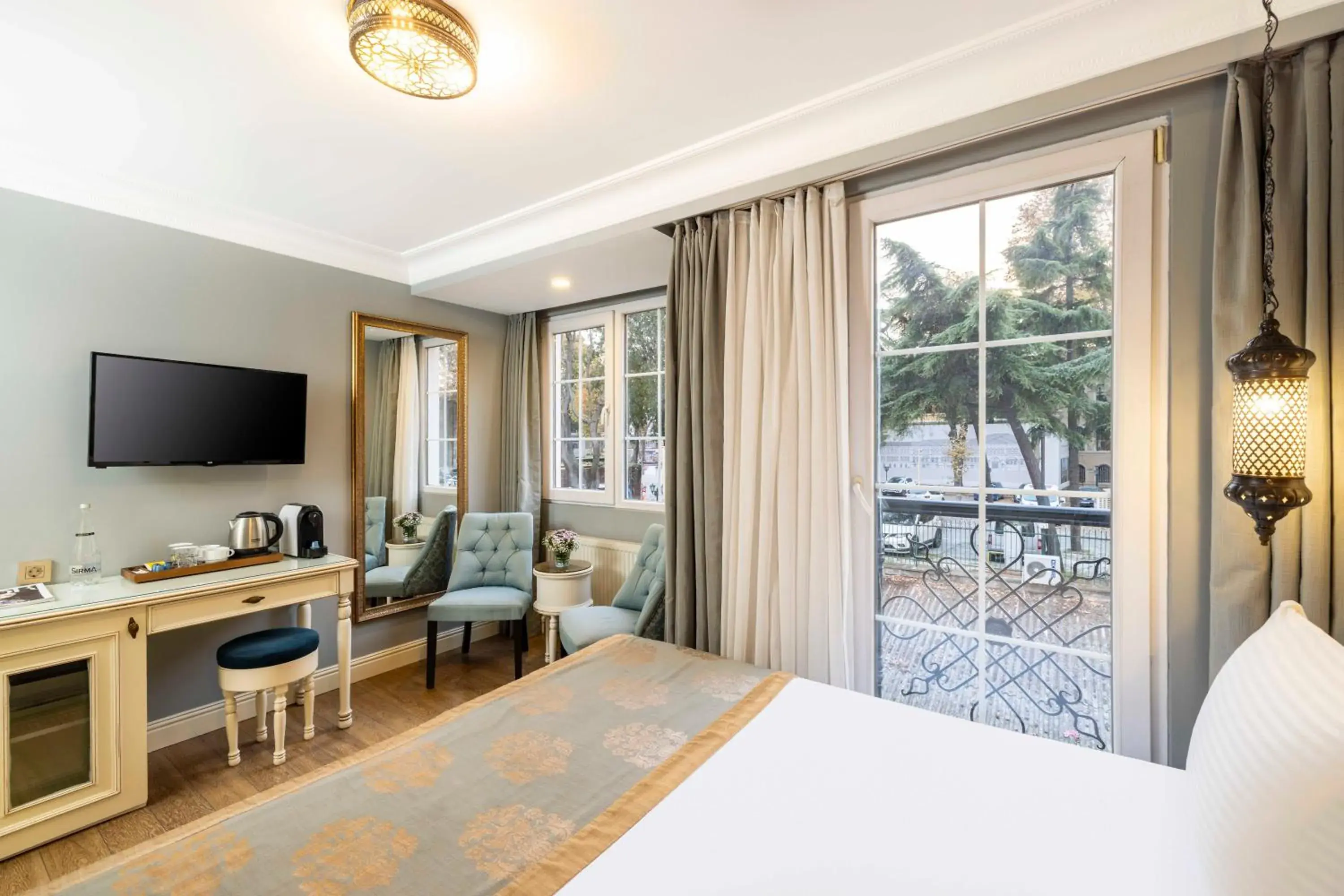 Superior Double or Twin Room in Raymond Hotel Old City Superior Double or Twin Room in Raymond Hotel Old City