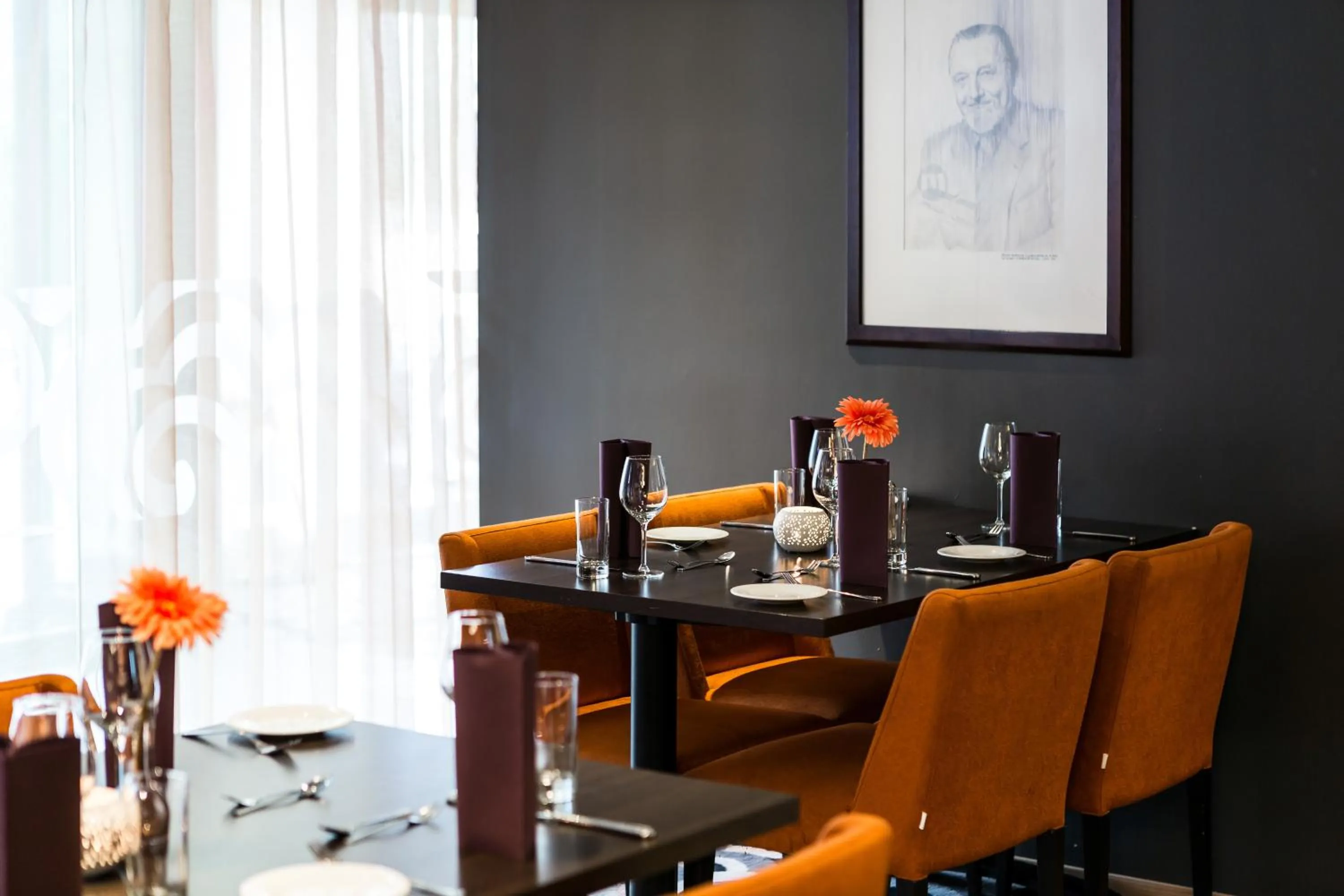 Restaurant/places to eat in Quality Hotel Entry