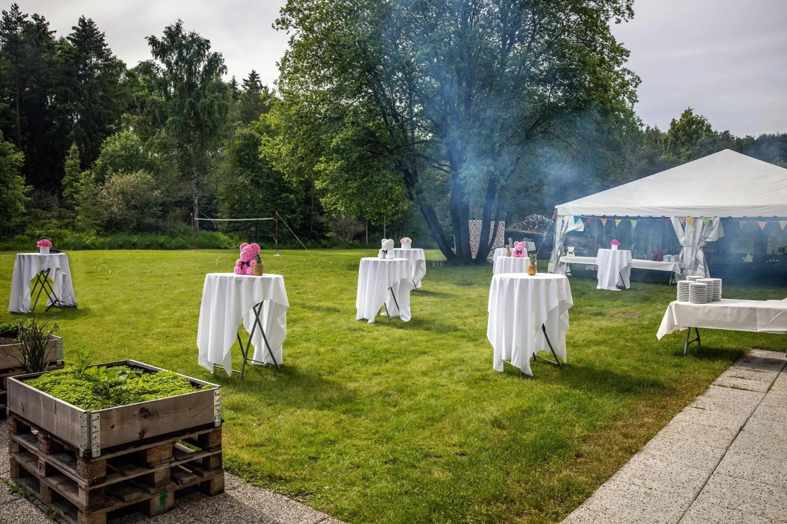 Spring in Quality Hotel Entry