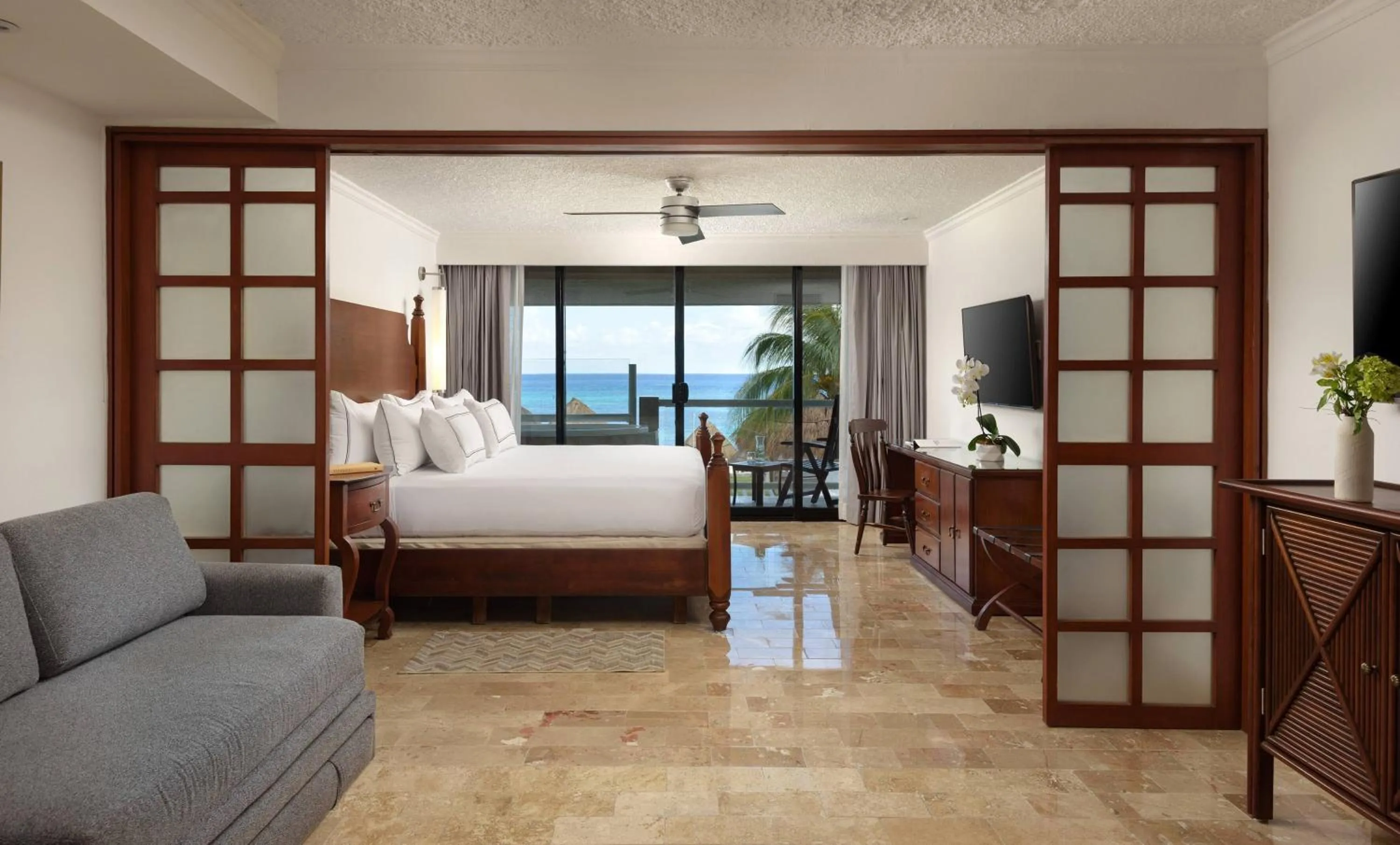 Bed in Meliá Cozumel - All Inclusive