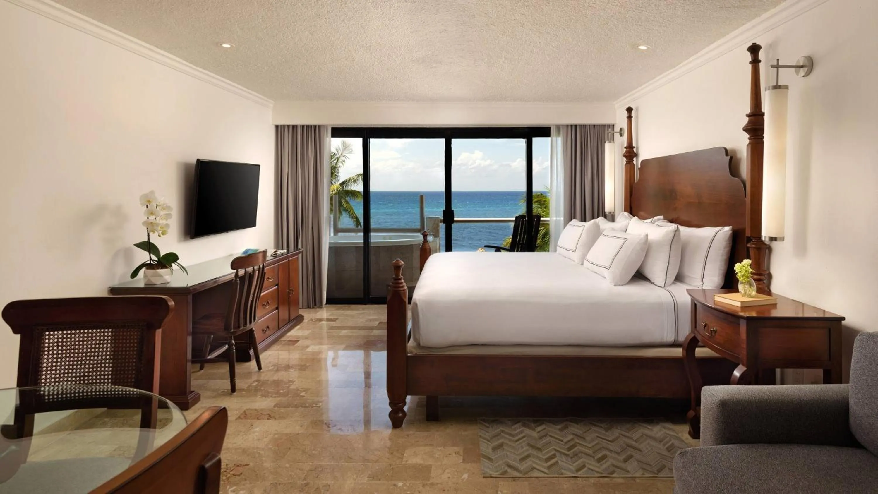Bed in Meliá Cozumel - All Inclusive
