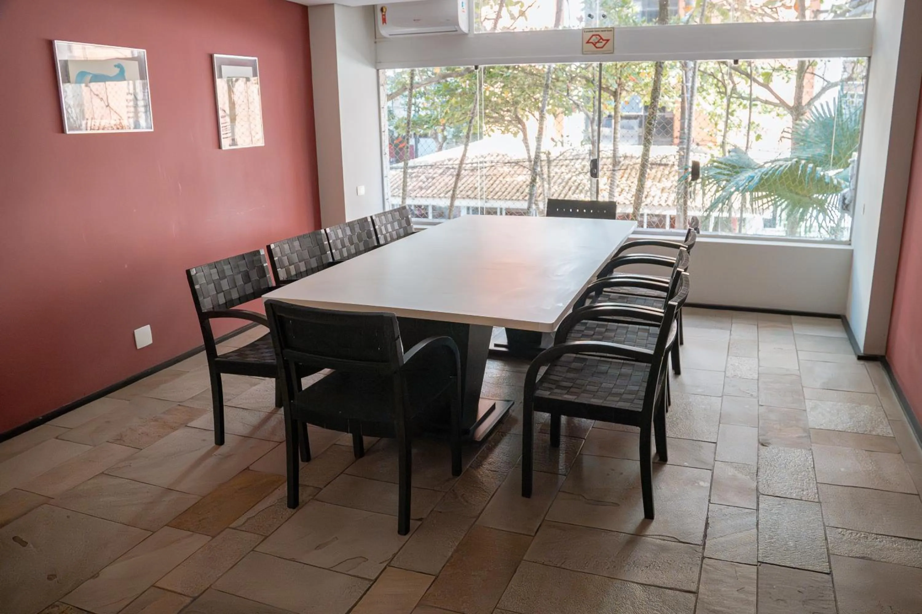 Meeting/conference room in Ferraretto Guarujá Hotel & Spa