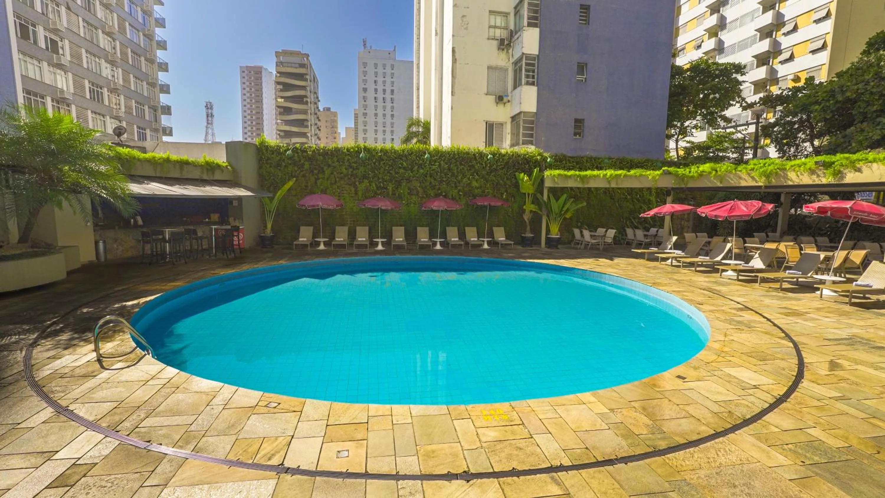 Swimming pool in Ferraretto Guarujá Hotel & Spa