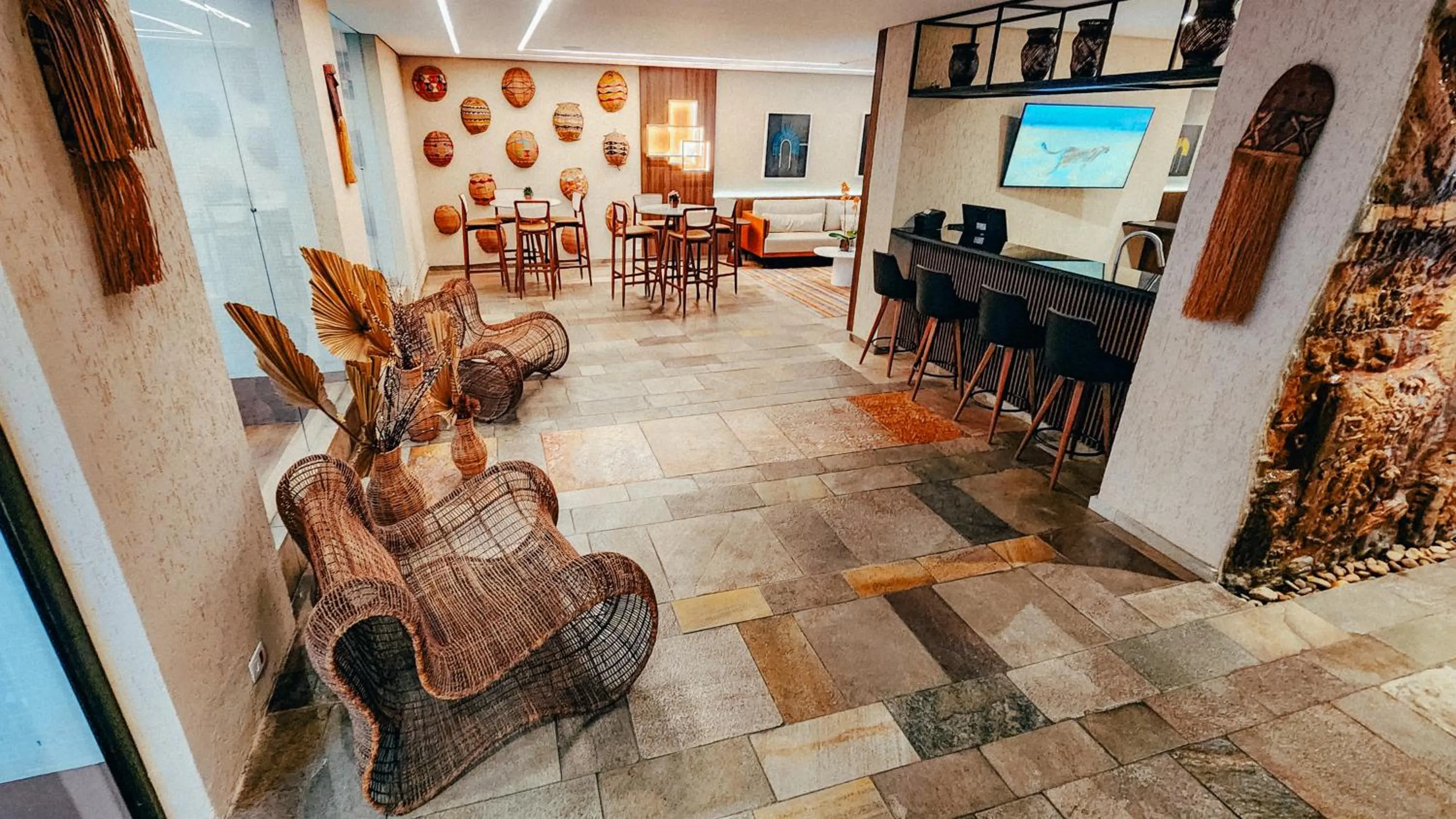 TV and multimedia in Ferraretto Guarujá Hotel & Spa