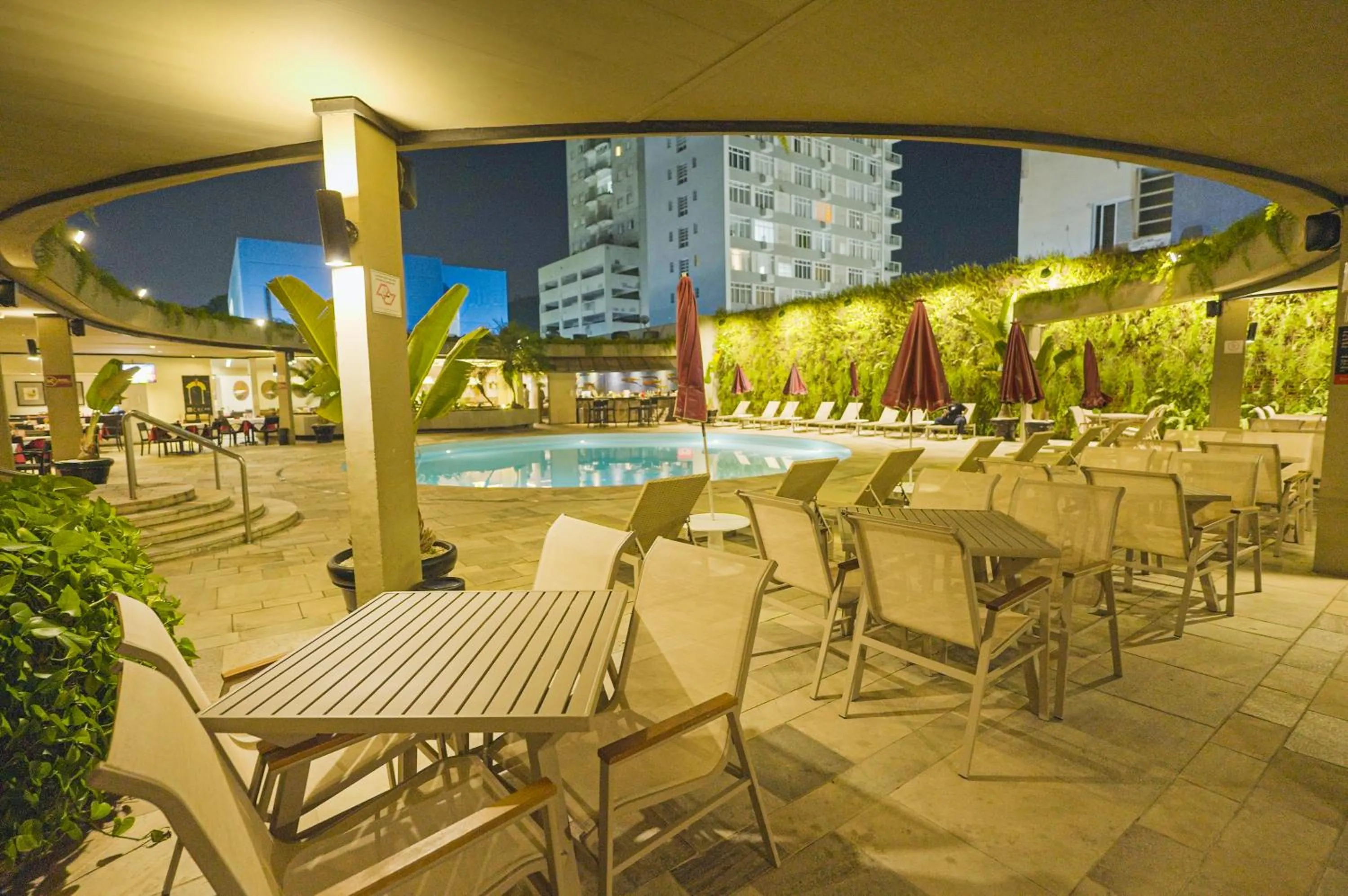 Swimming pool in Ferraretto Guarujá Hotel & Spa