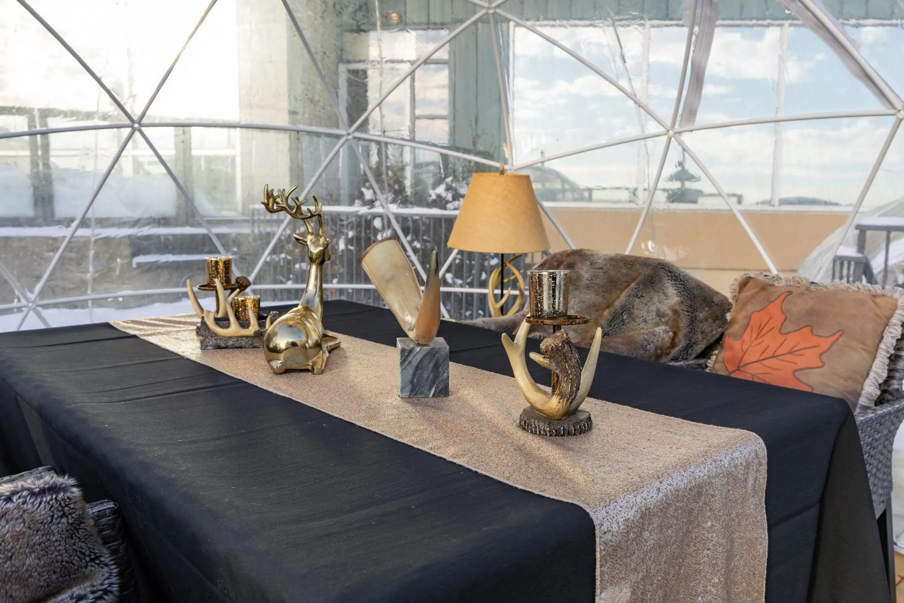 Restaurant/places to eat in Courtyard by Marriott Edmonton Downtown