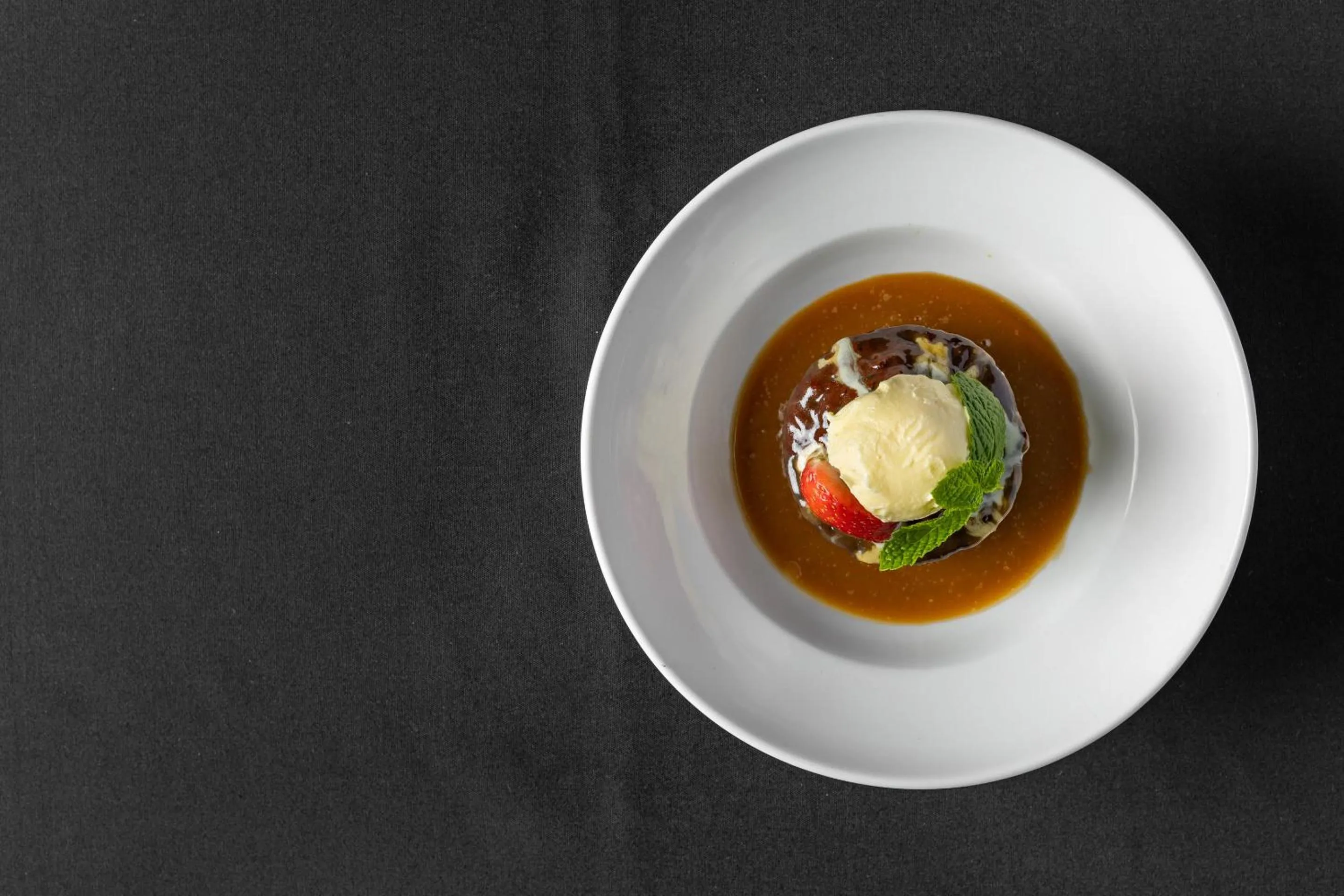 Restaurant/places to eat in Courtyard by Marriott Edmonton Downtown