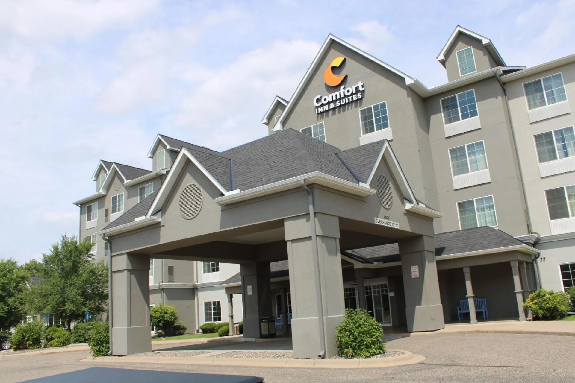 Property building in Comfort Inn & Suites St Paul Northeast