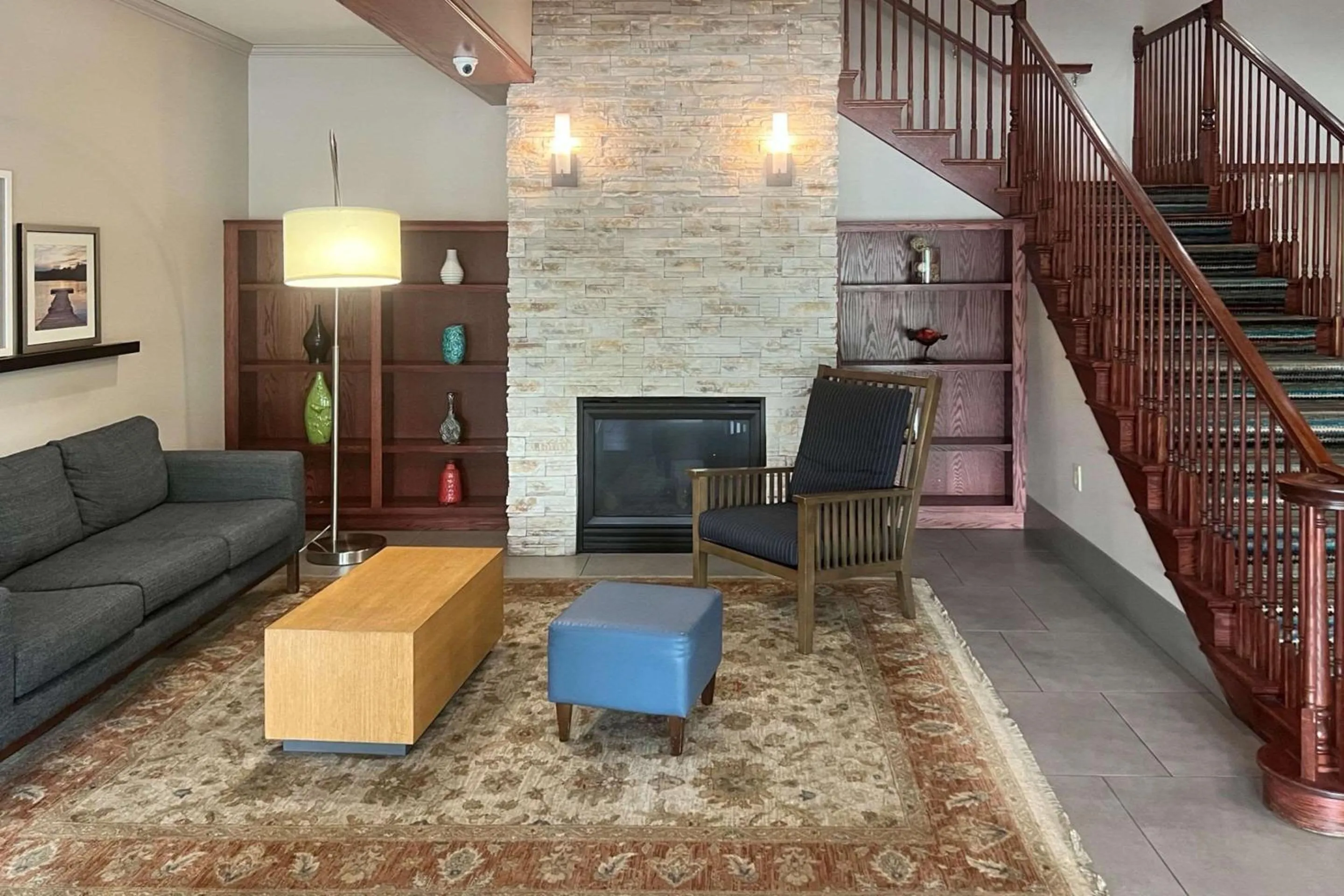 Lobby or reception in Comfort Inn & Suites St Paul Northeast