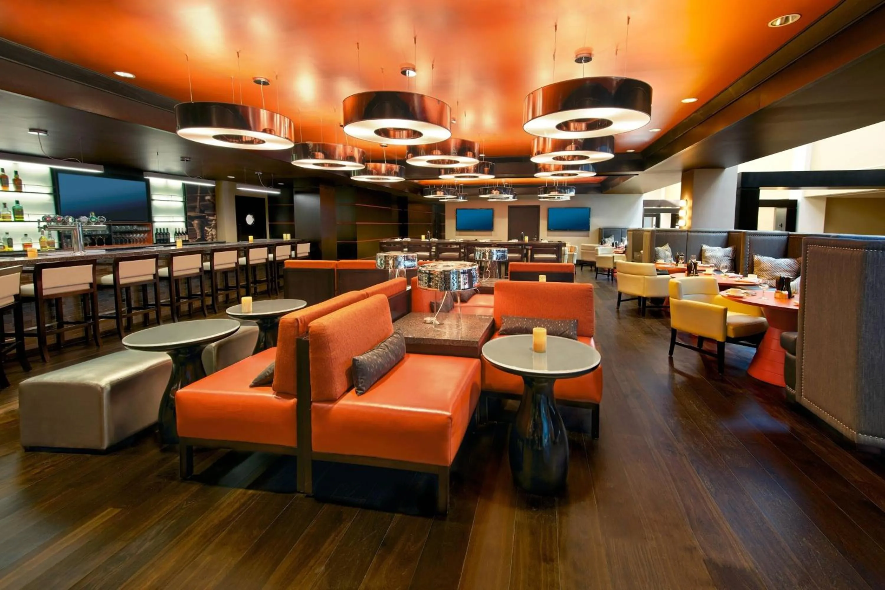 Restaurant/places to eat in Halifax Marriott Harbourfront Hotel