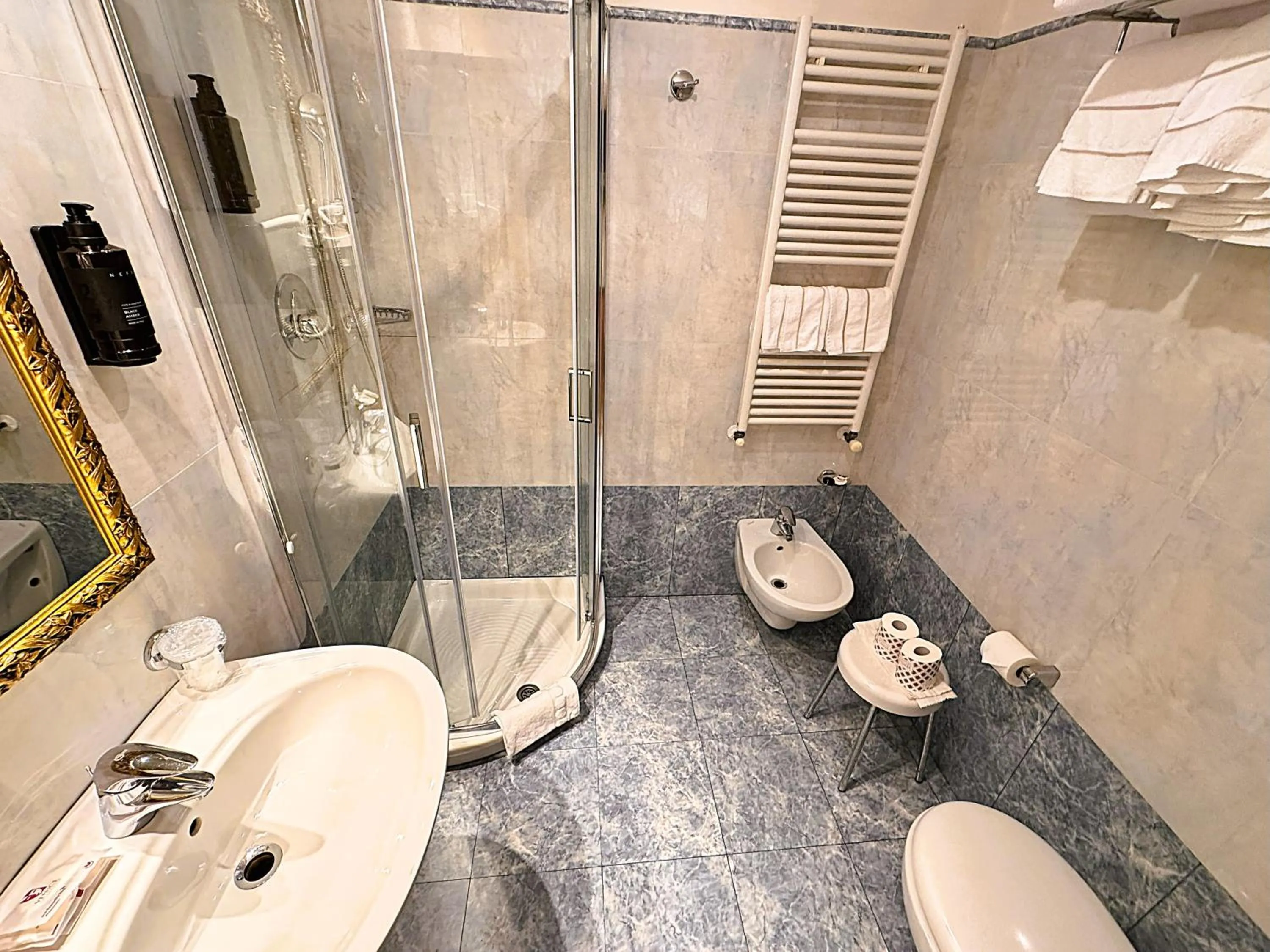 Shower in Hotel Corte Contarina
